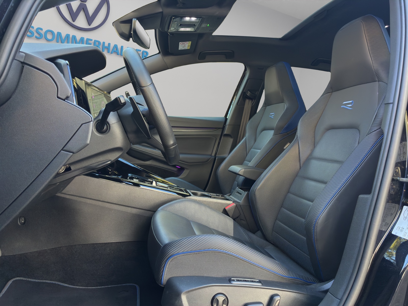 VW Golf 2.0 TSI R DSG 4Motion-image-5