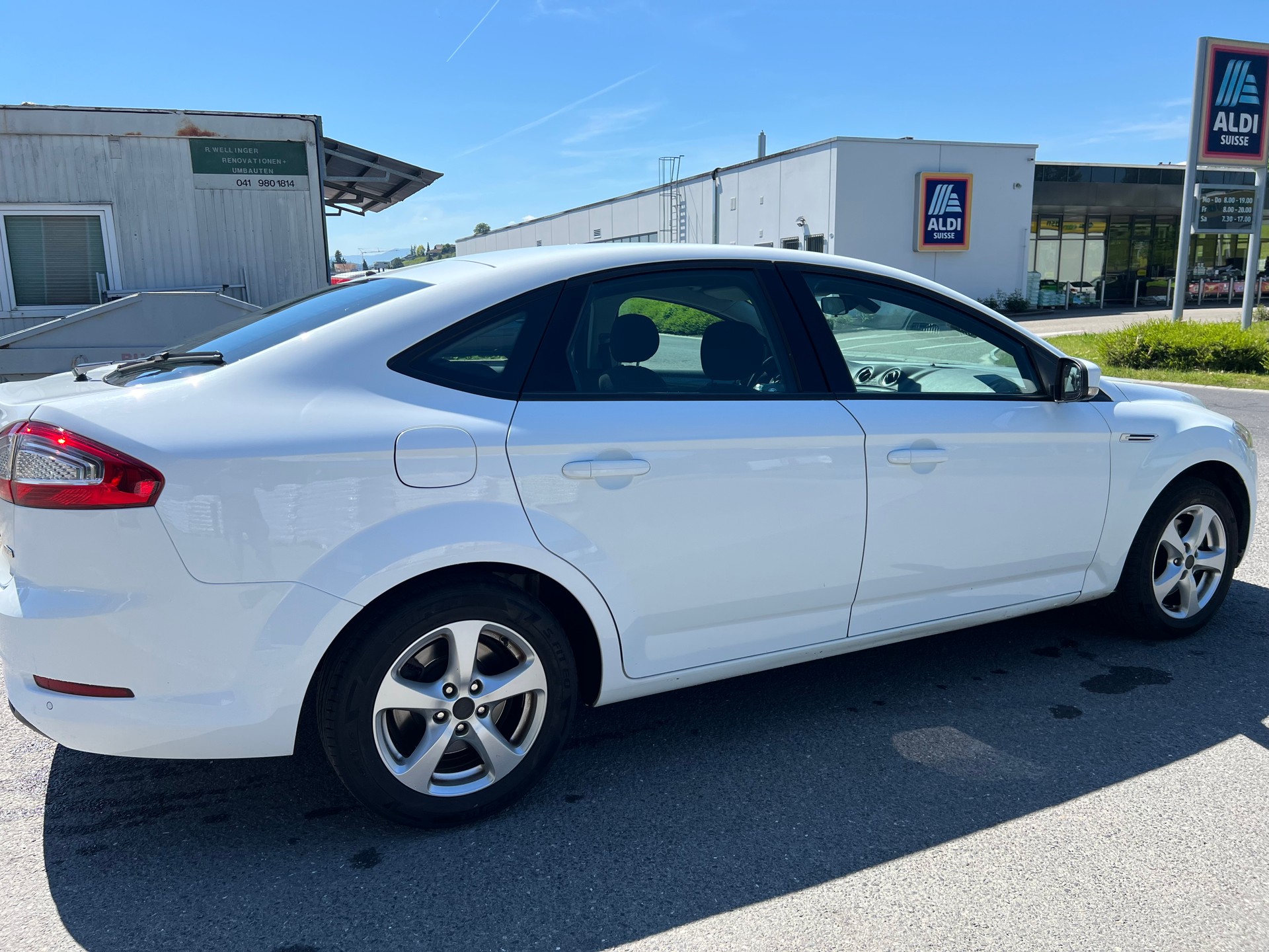 FORD Mondeo 2.0 TDCi 16V Carving-image-4