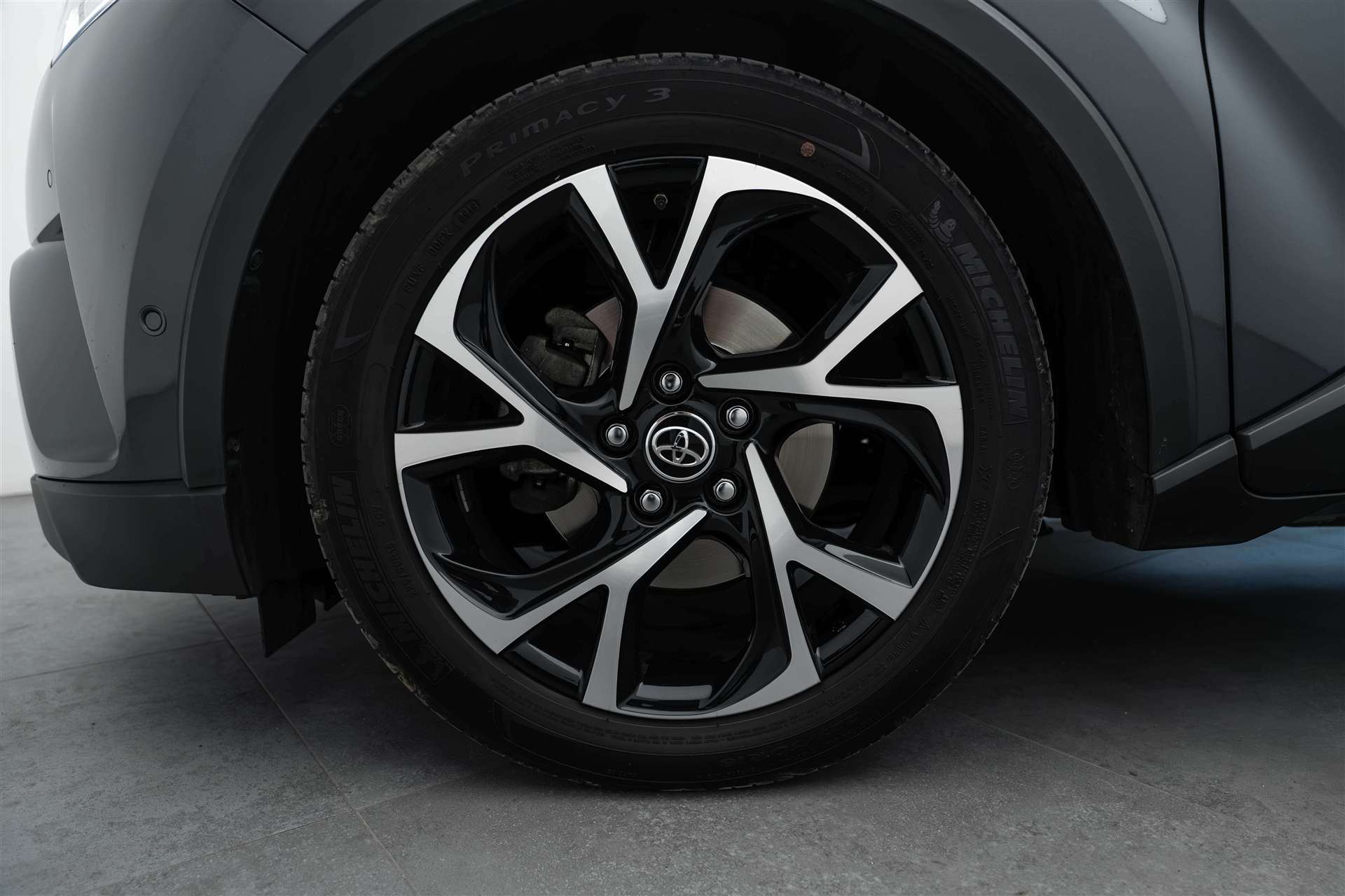 TOYOTA C-HR 1.8 HSD CVT Comfort-image-5