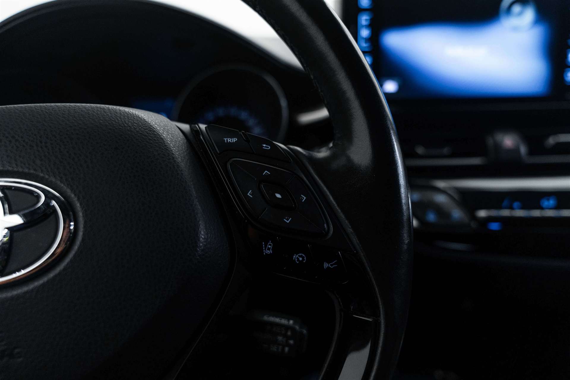 TOYOTA C-HR 1.8 HSD CVT Comfort-image-16
