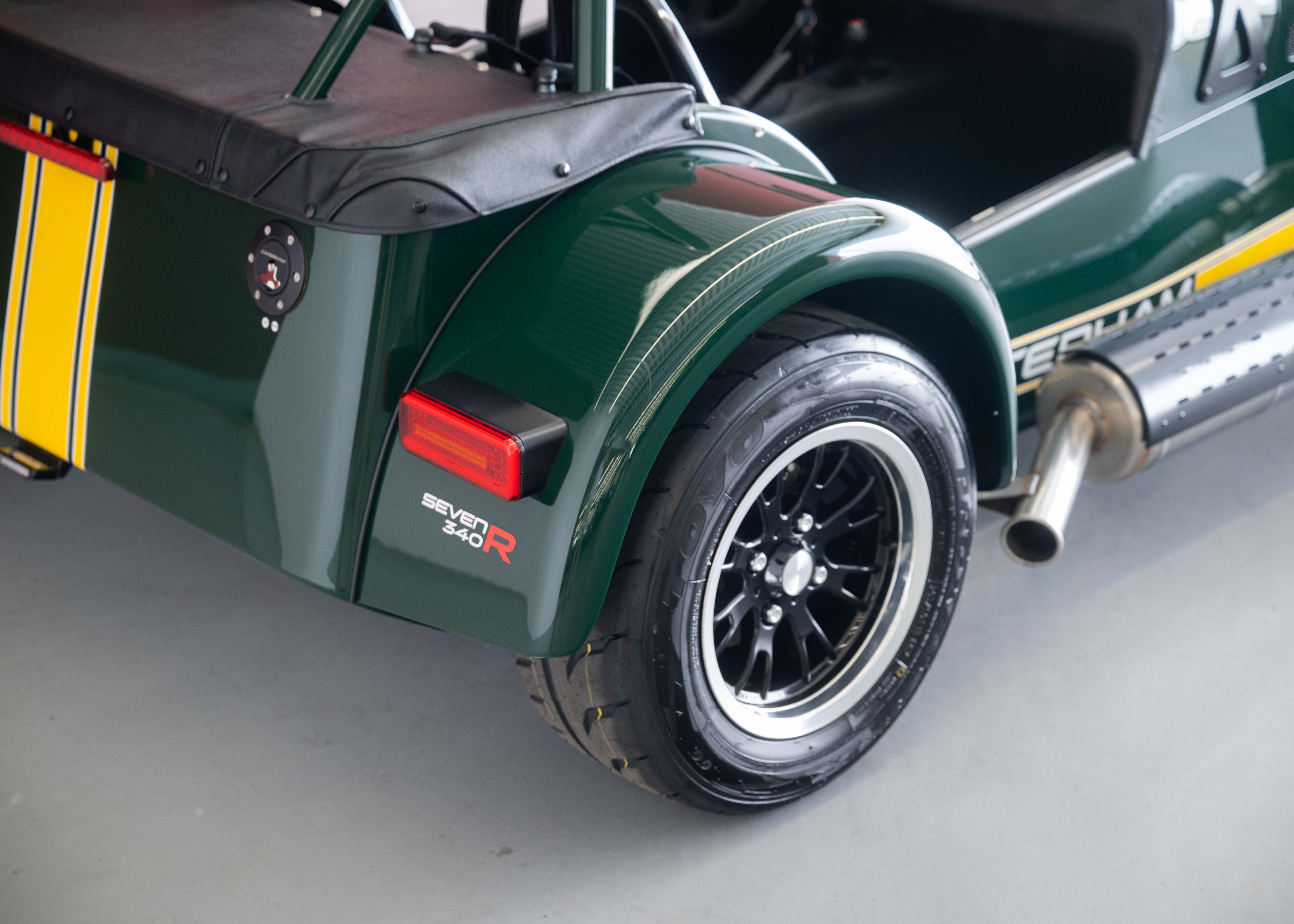 Image CATERHAM SEVEN Seven 340R SV (MY26, Swiss new car, Vintage Green paint, 24-month factory warranty)