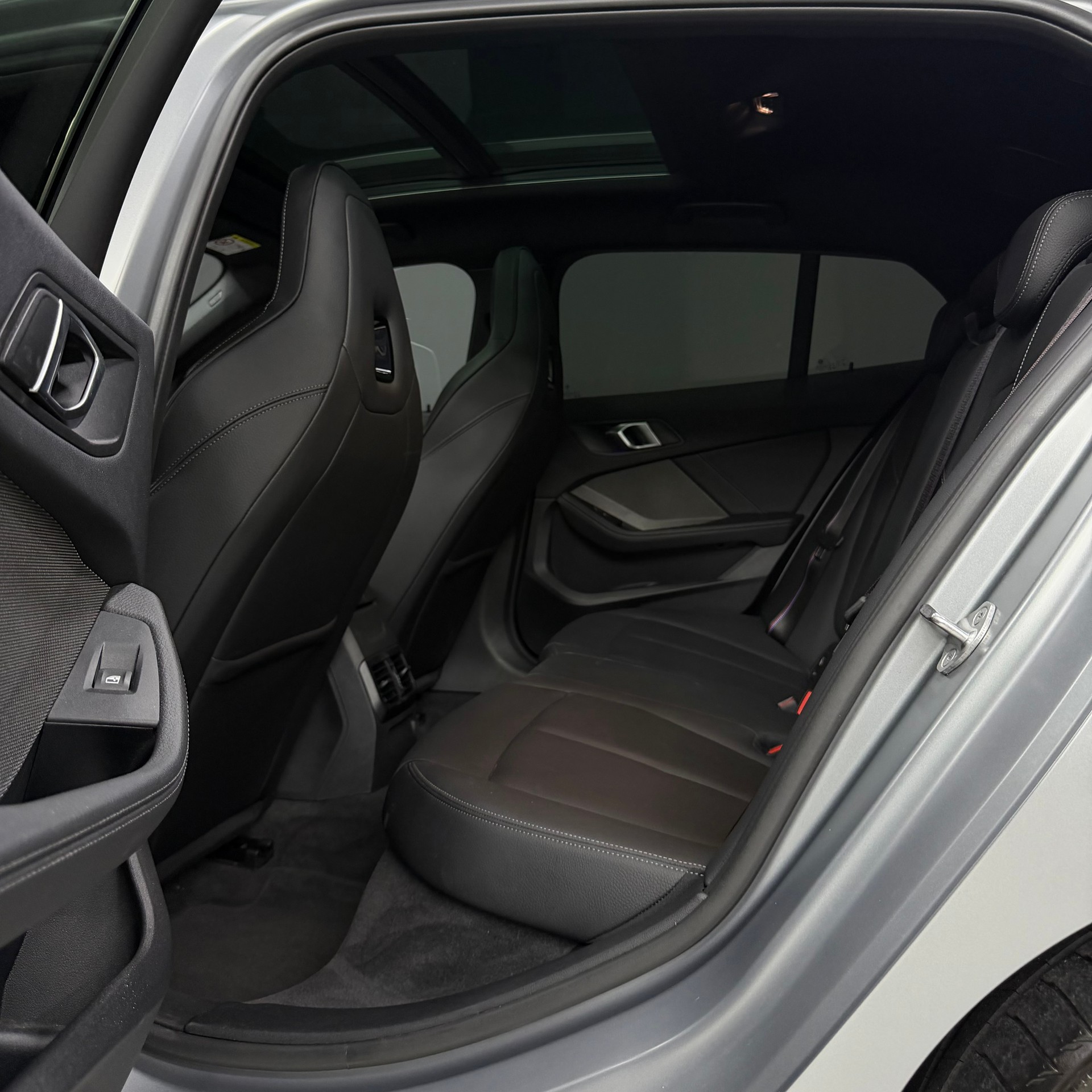BMW M135i xDrive Steptronic-image-11