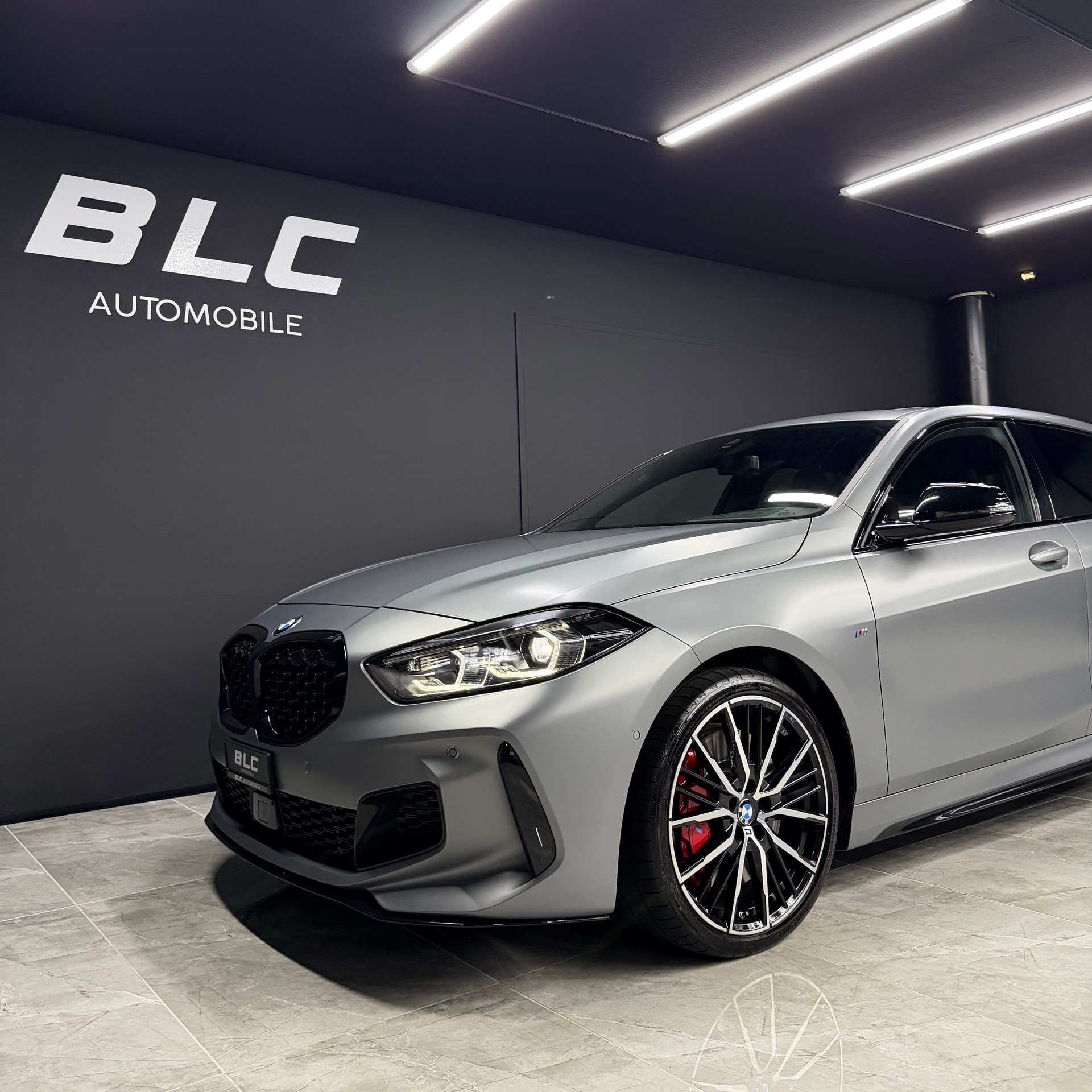 BMW M135i xDrive Steptronic-image-1