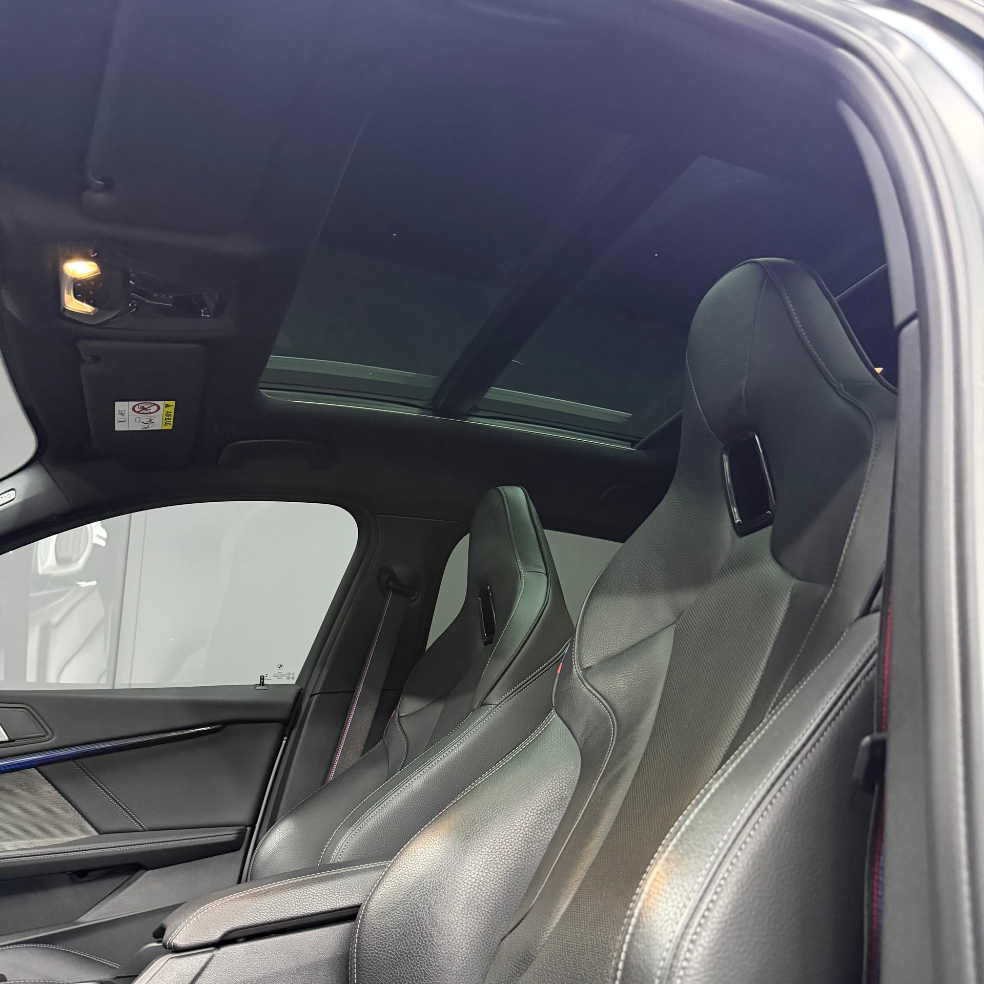 BMW M135i xDrive Steptronic-image-10