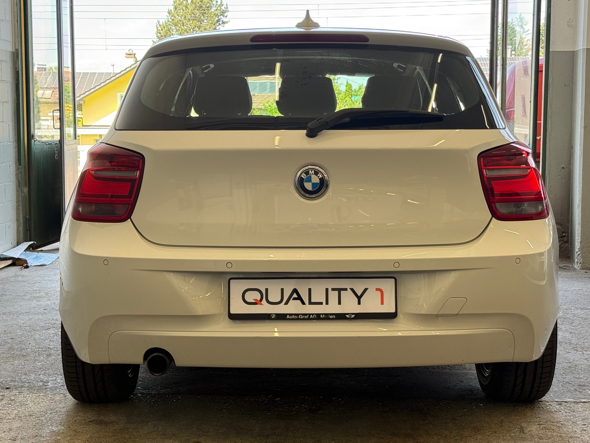 BMW 118i Steptronic-image-3