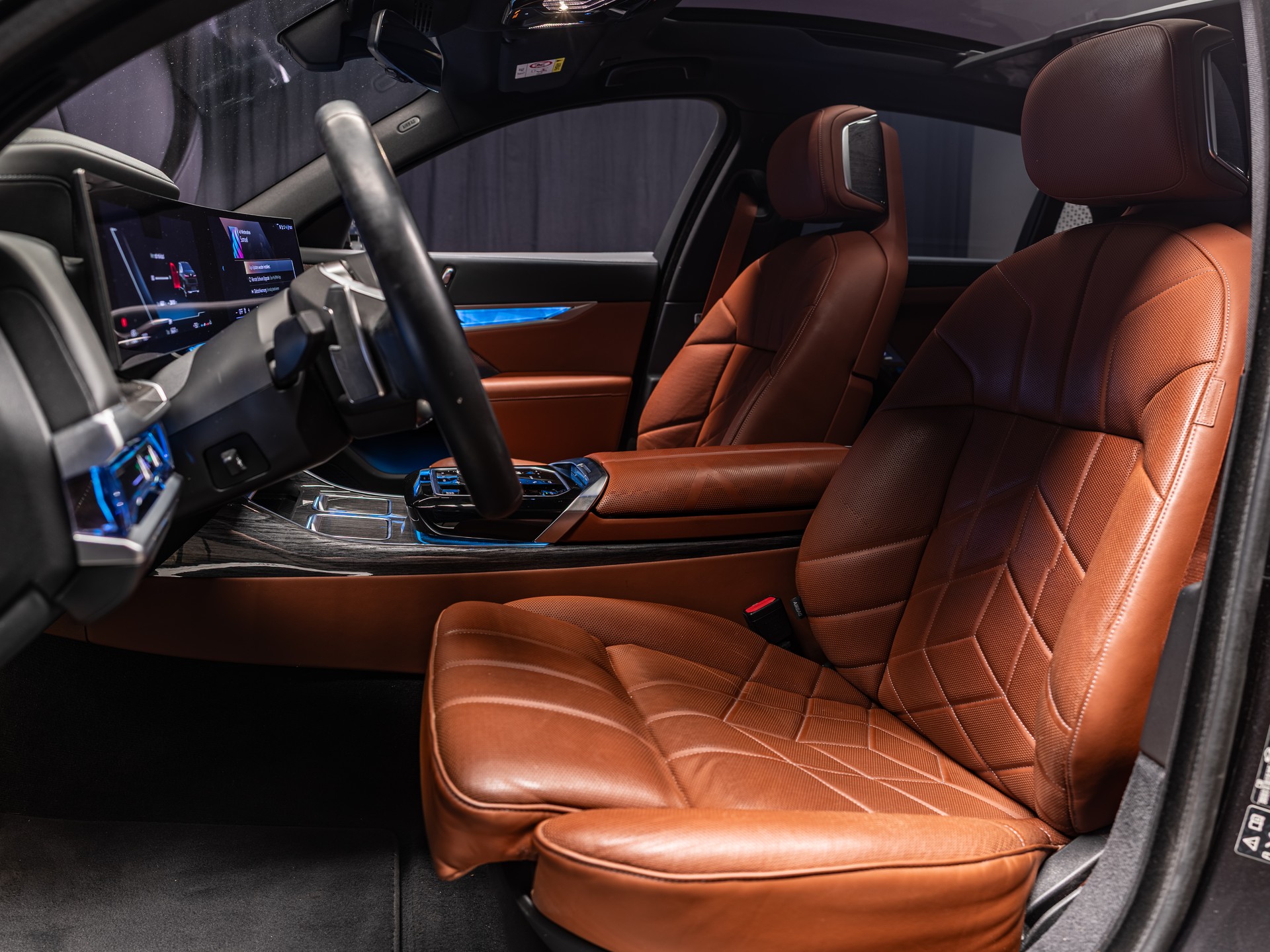 BMW 740d xDrive 48V Steptronic-image-7