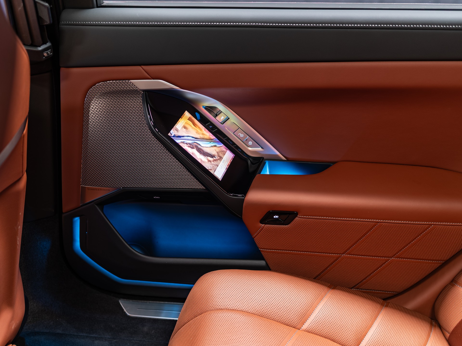 BMW 740d xDrive 48V Steptronic-image-29