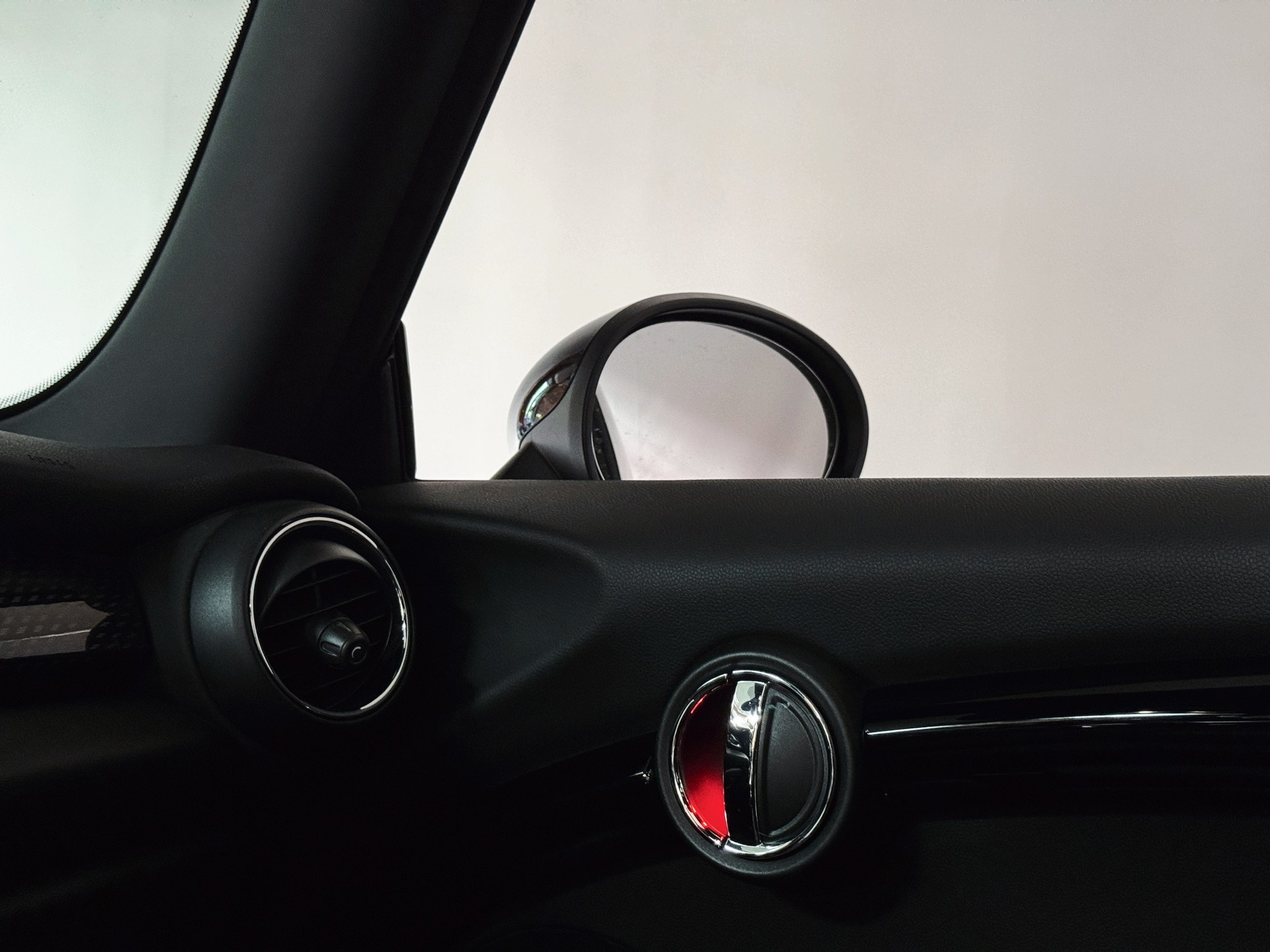MINI Cooper John Cooper Works Steptronic-image-28