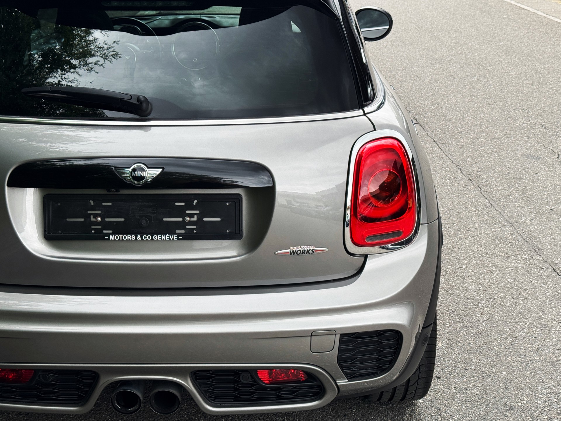 MINI Cooper John Cooper Works Steptronic-image-9