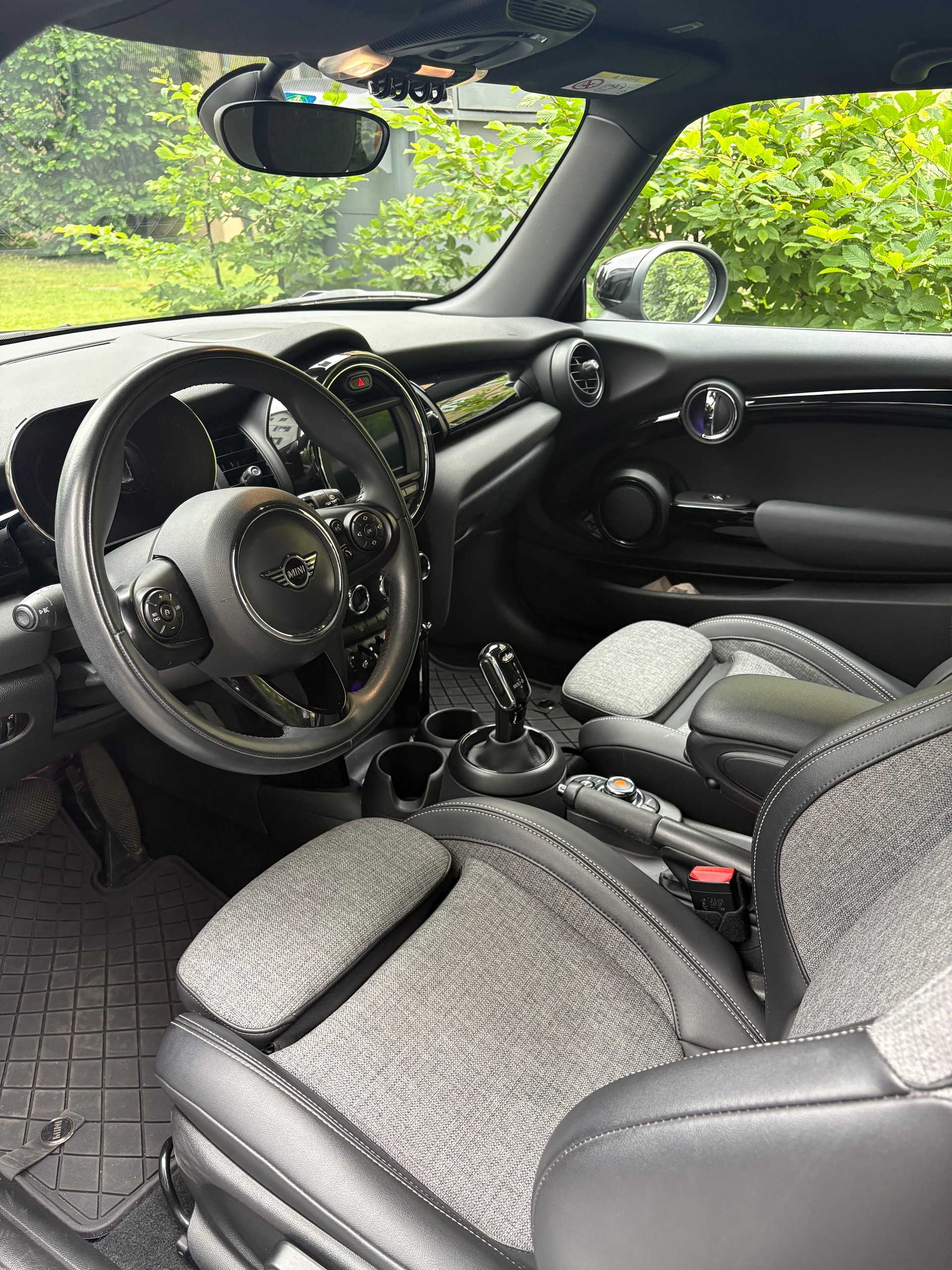 MINI 1.5i Cooper-image-1