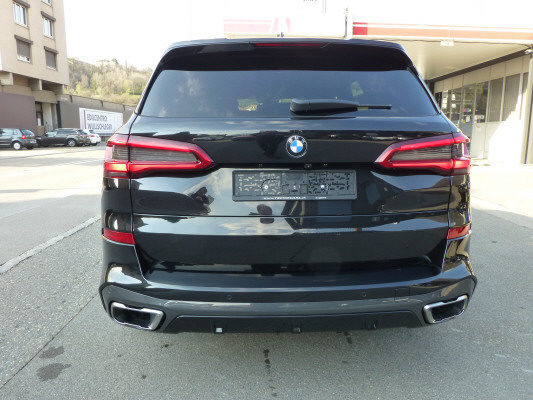 BMW X5 xDrive M50d-image-7