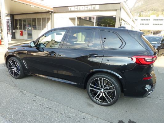BMW X5 xDrive M50d-image-6