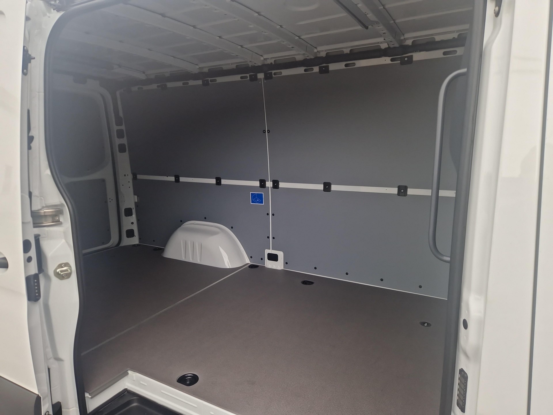 MERCEDES-BENZ Sprinter 315 Kaw. 3665 S 2.0 CDI 150 Pro-image-13