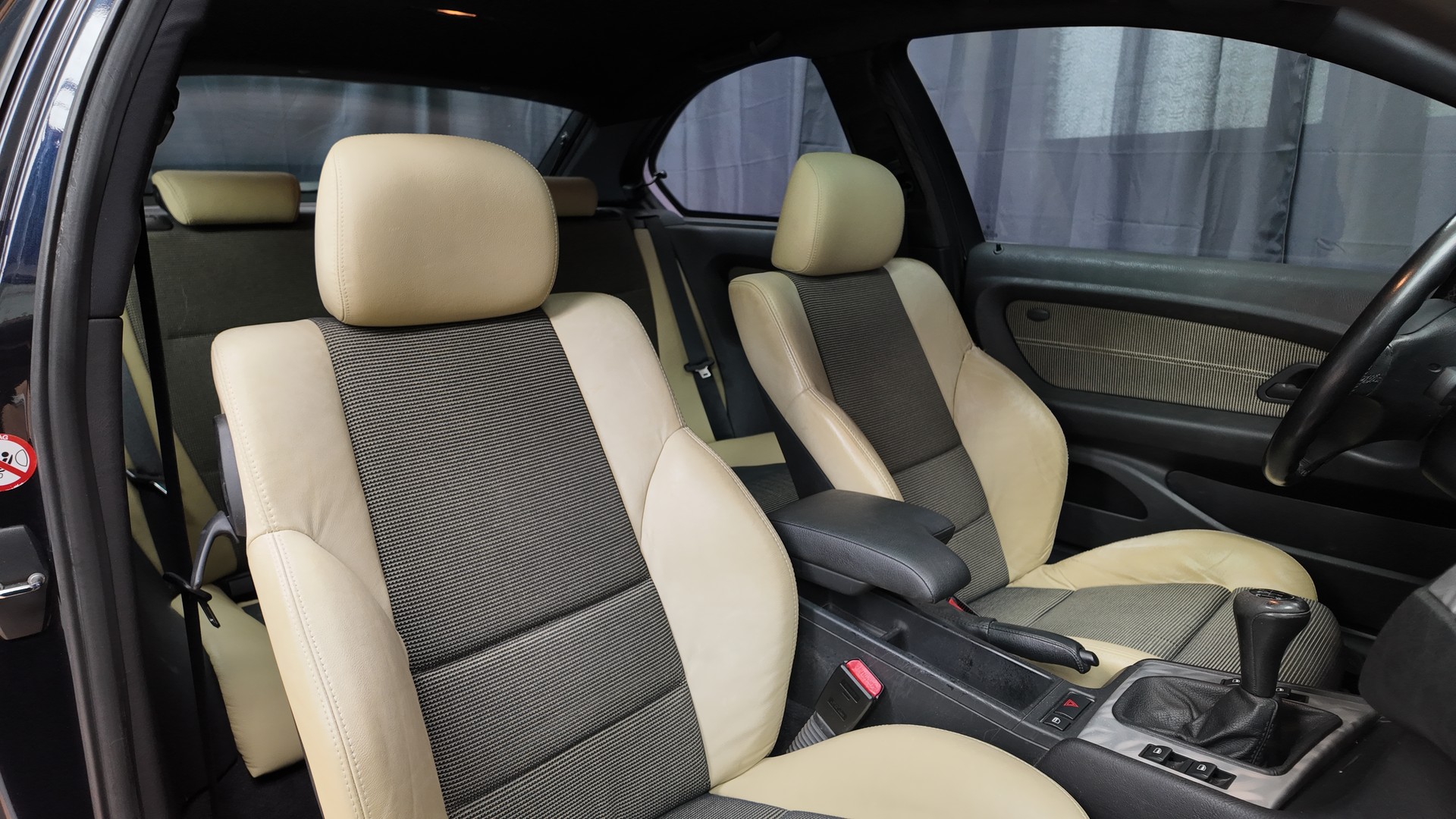 BMW 325Ti M-Sport Individual Compact-image-9