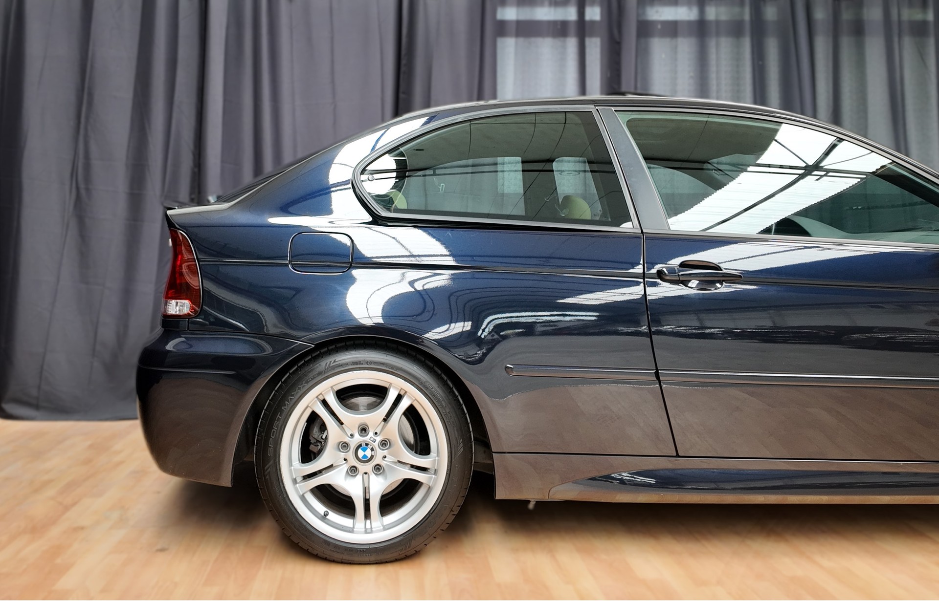 BMW 325Ti M-Sport Individual Compact-image-4