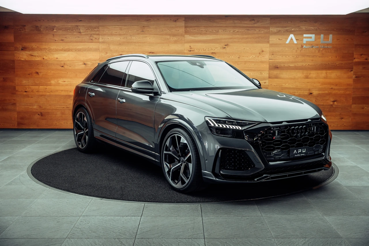 RSQ8 quattro tiptronic
