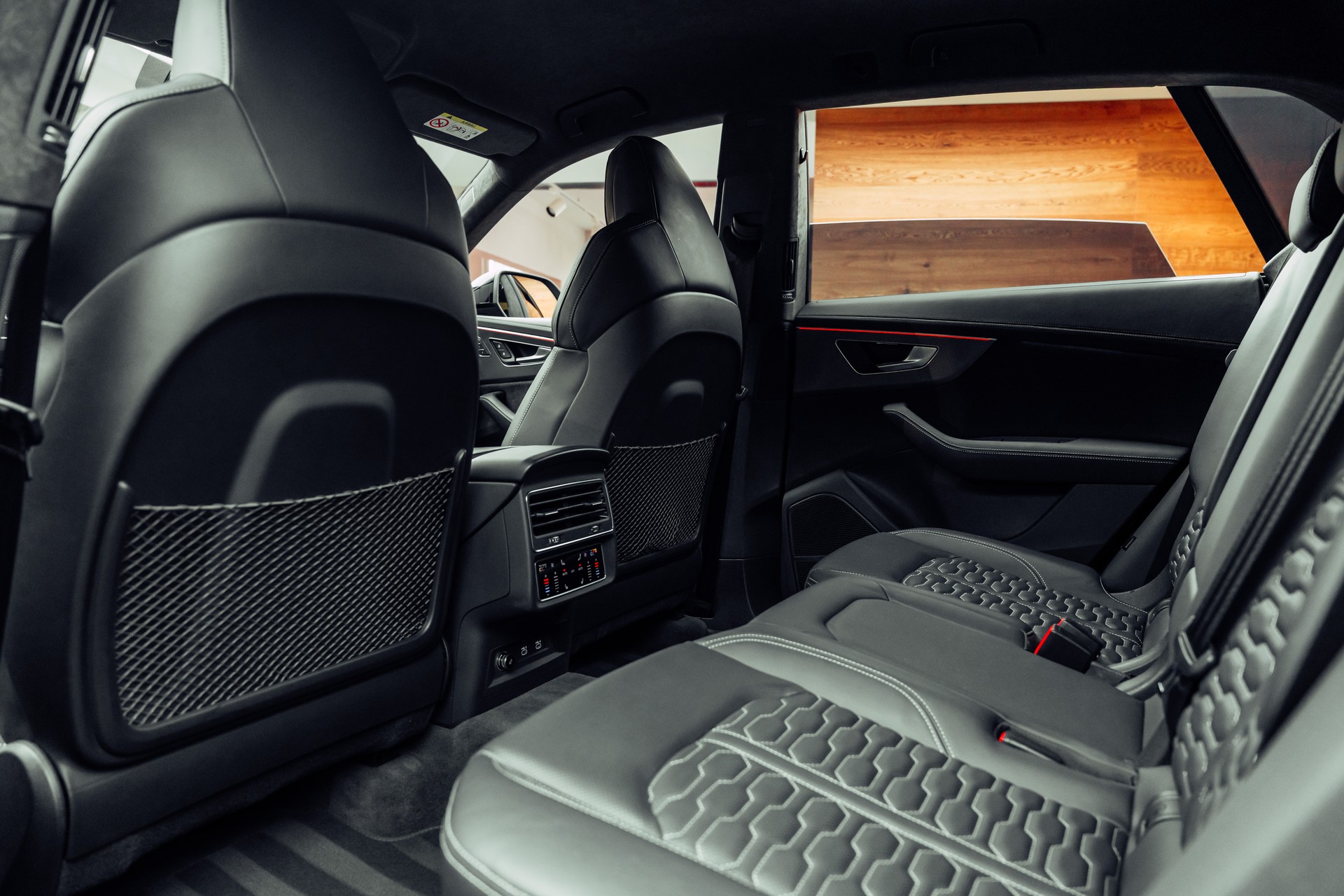 AUDI RSQ8 quattro tiptronic-image-8