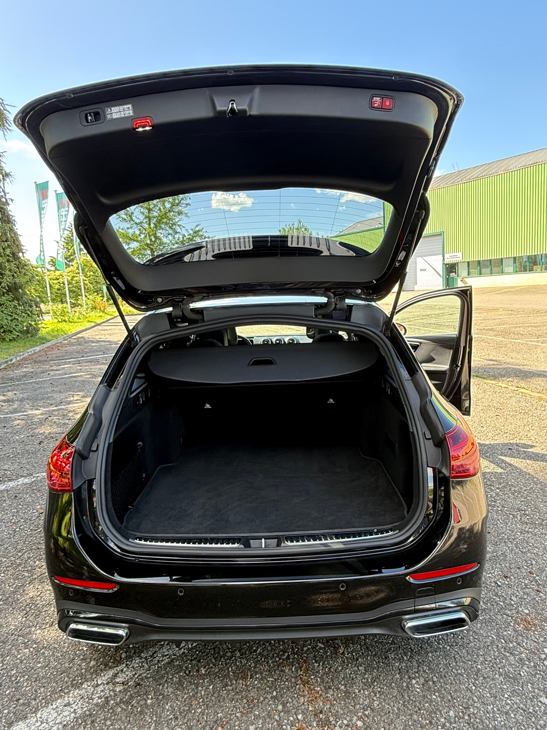 MERCEDES-BENZ C 220 d AMG Line 4matic-image-3