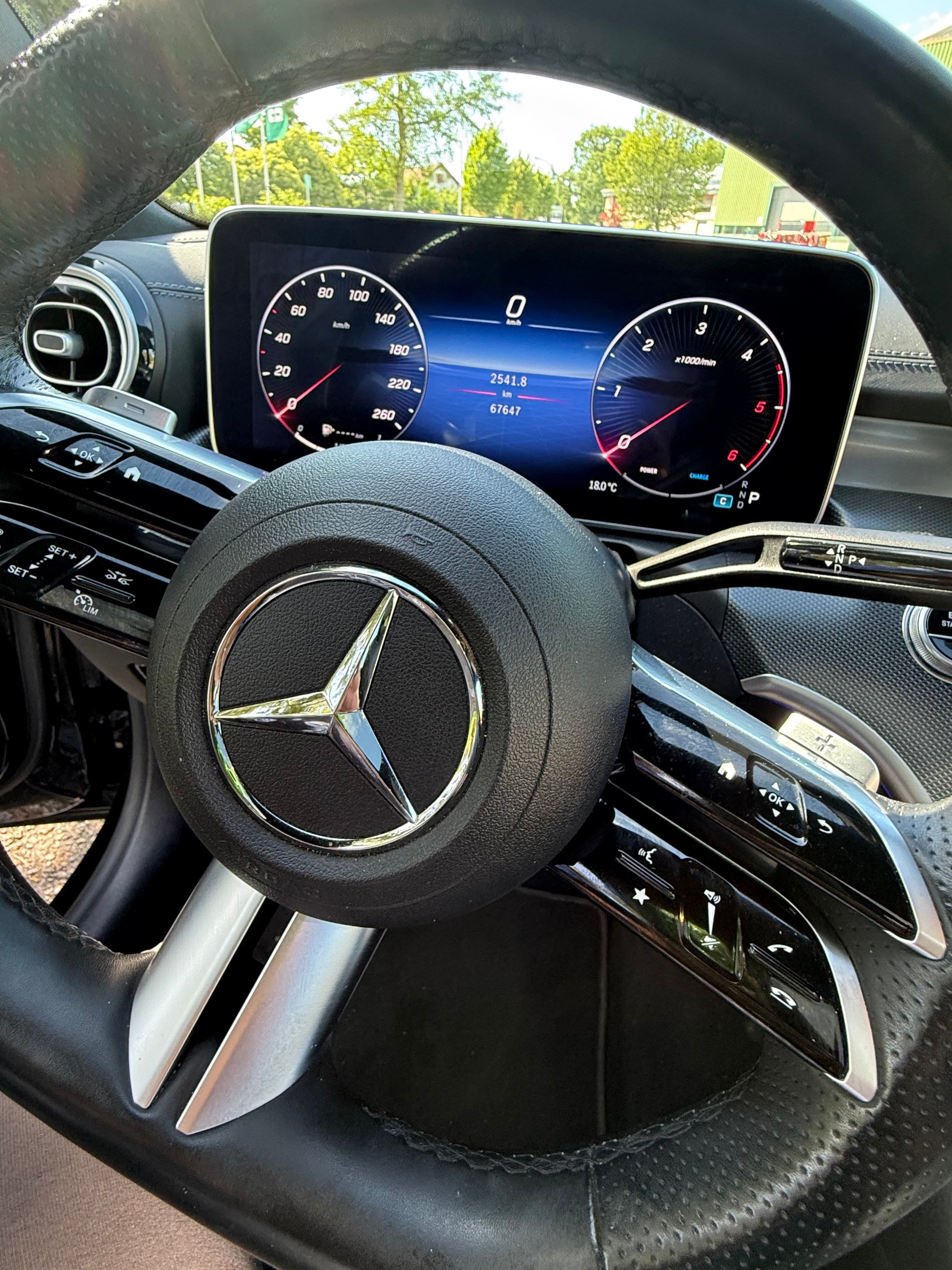 MERCEDES-BENZ C 220 d AMG Line 4matic-image-6
