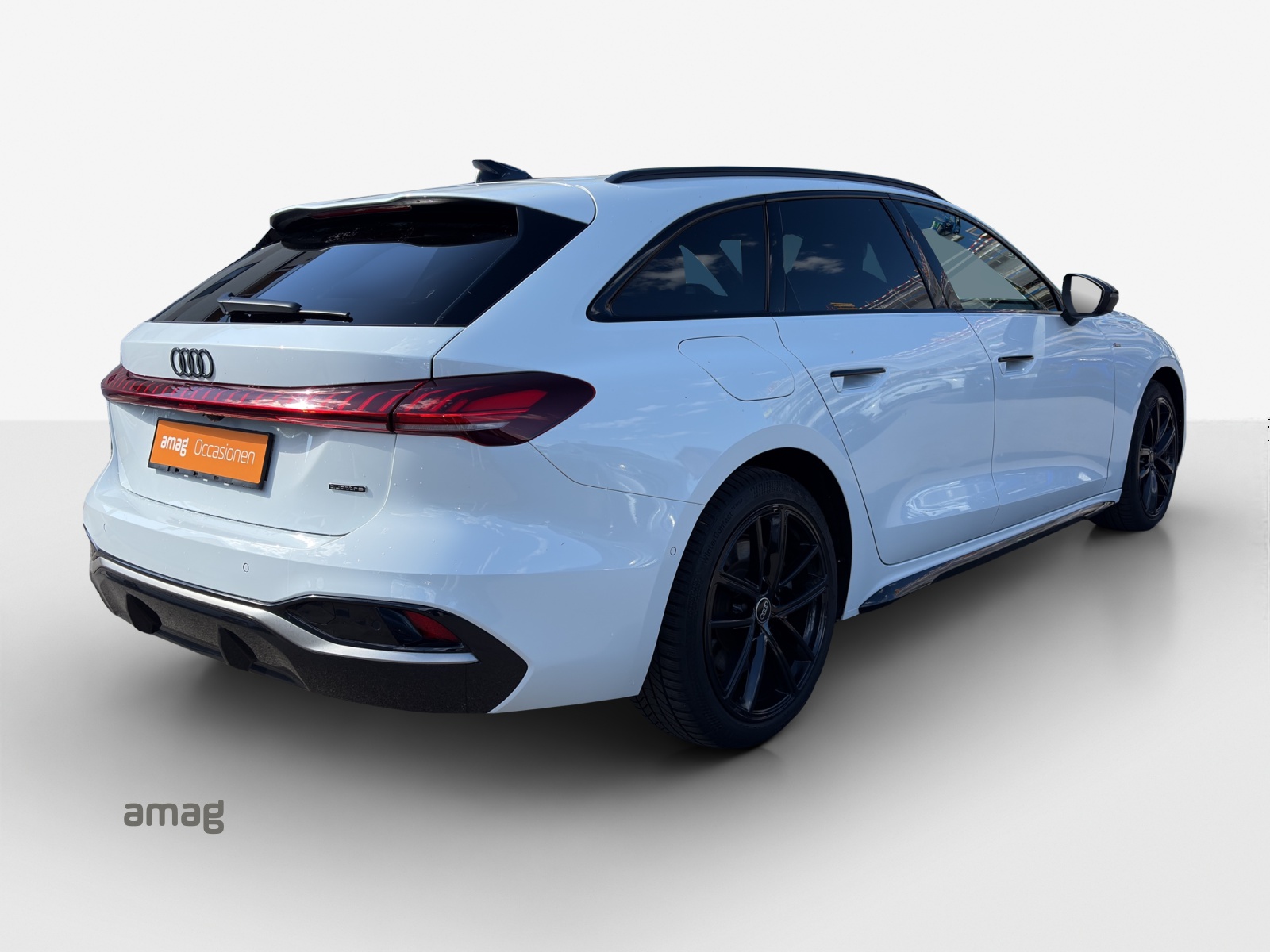 AUDI A5 Avant TDI quattro 150 kW Attraction S tronic-image-4