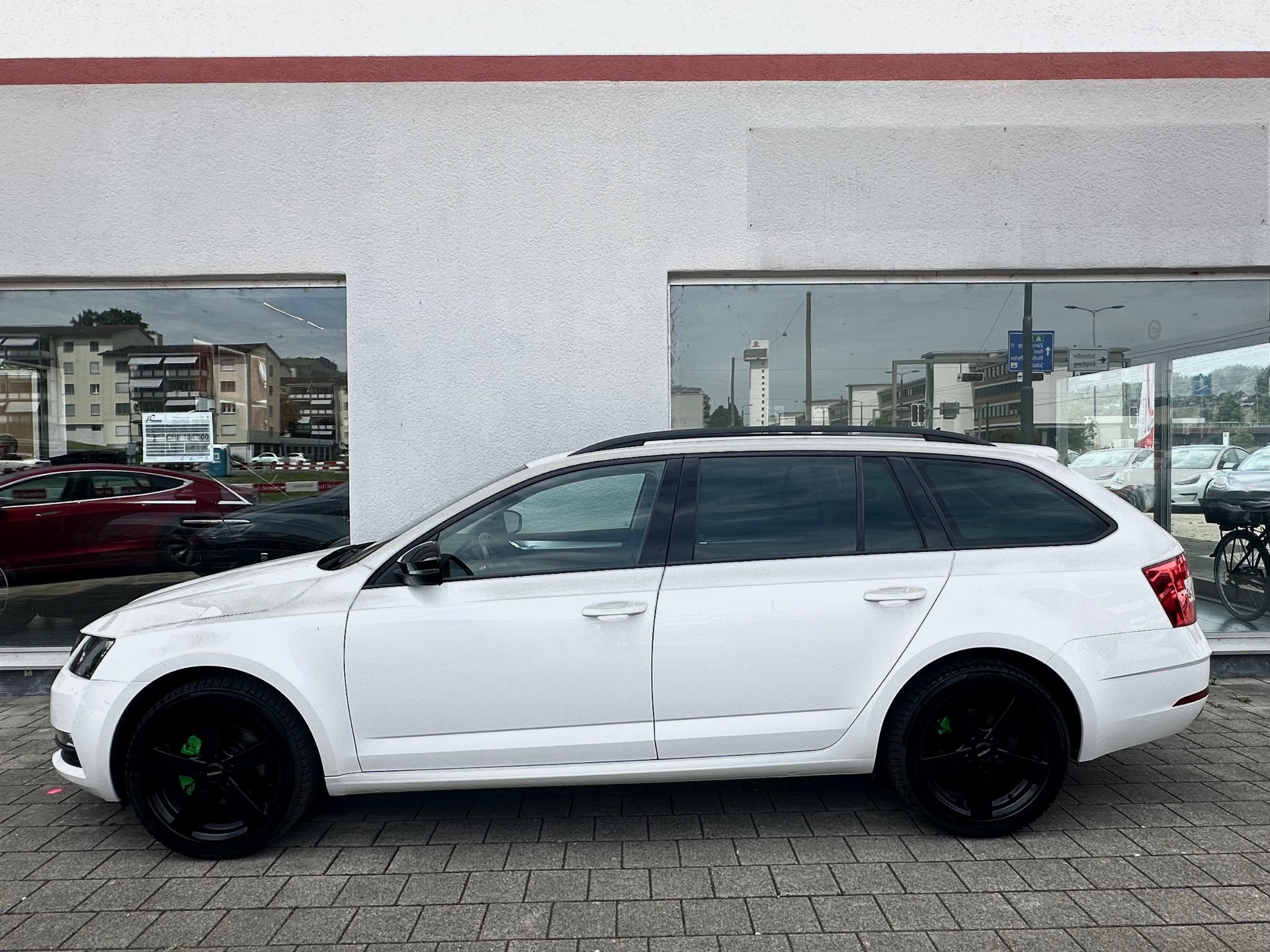 SKODA Octavia Combi 1.5 TSI Ambition DSG-image-4