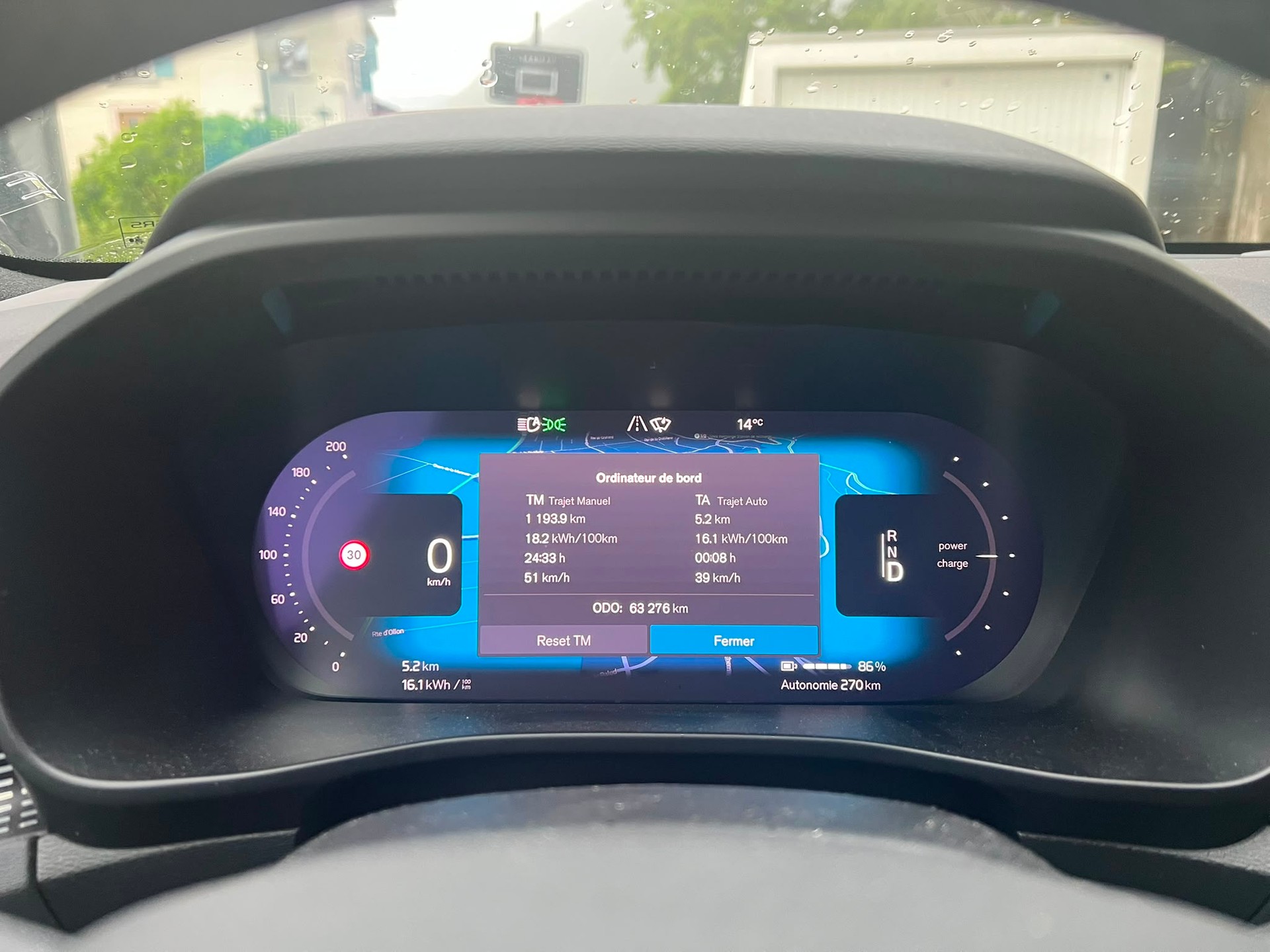 VOLVO XC40 Recharge P6 Plus FWD-image-5