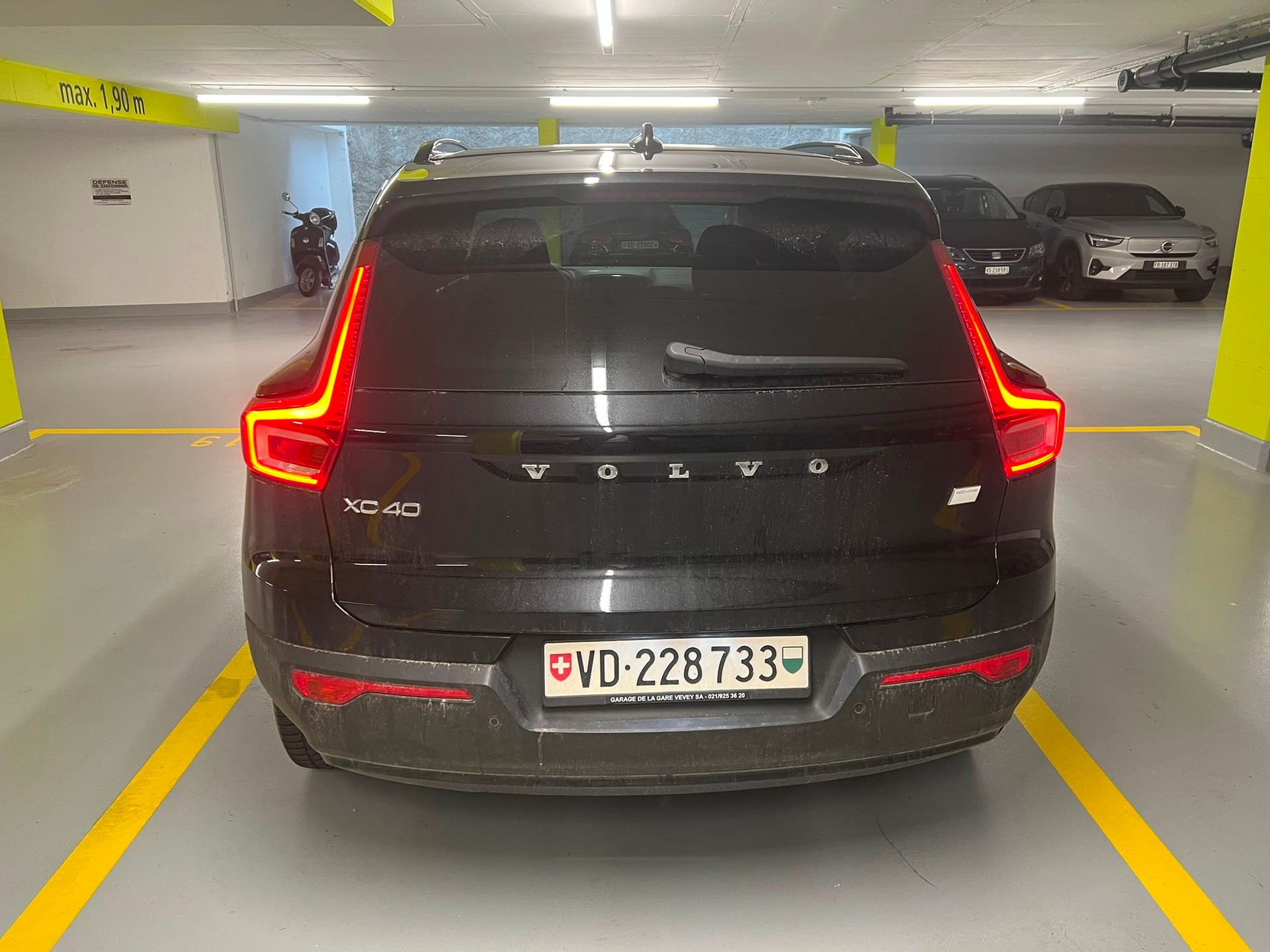 VOLVO XC40 Recharge P6 Plus FWD-image-1