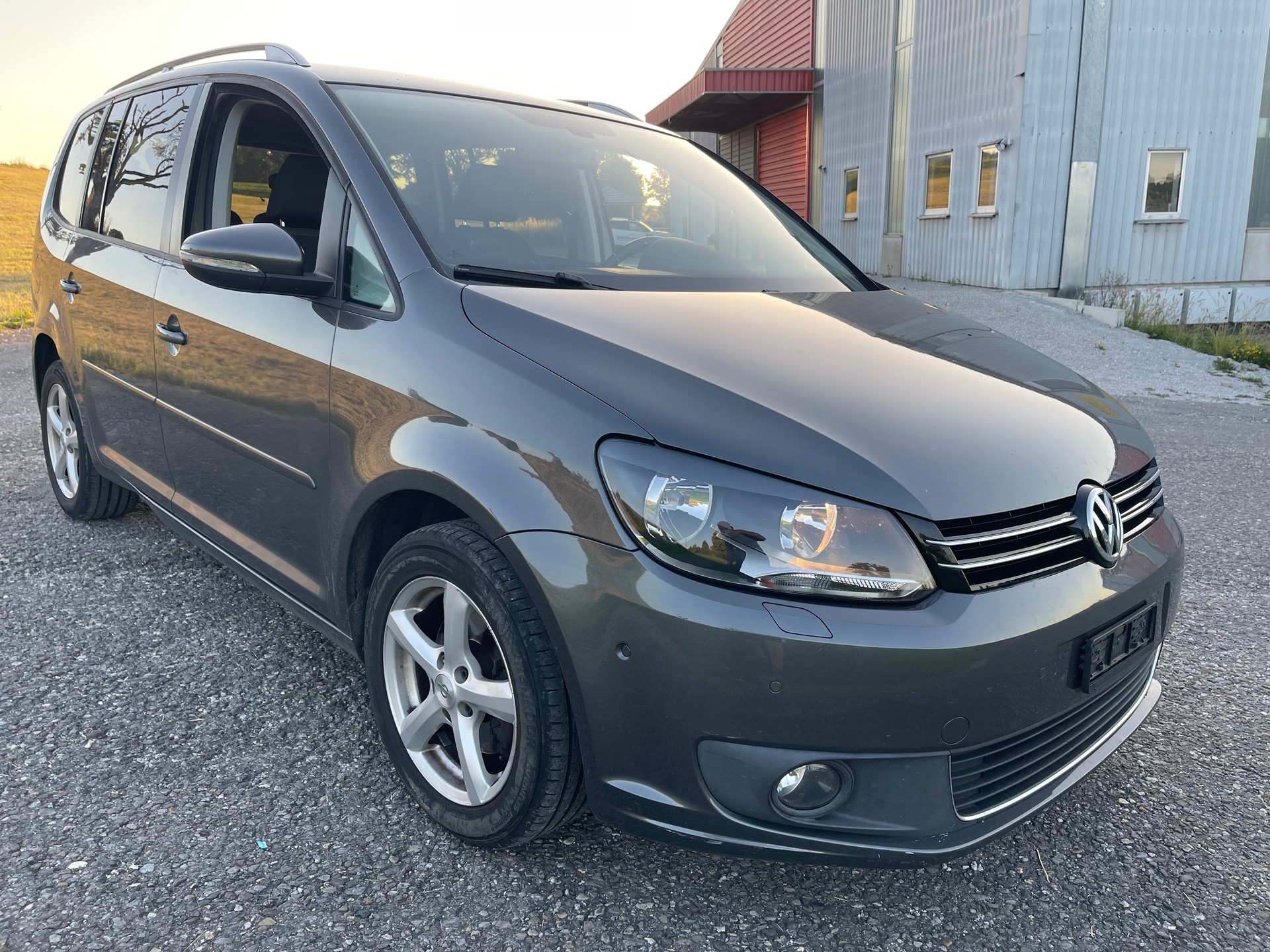 VW Touran 1.4 TSI Comfortline 7 places-image-2