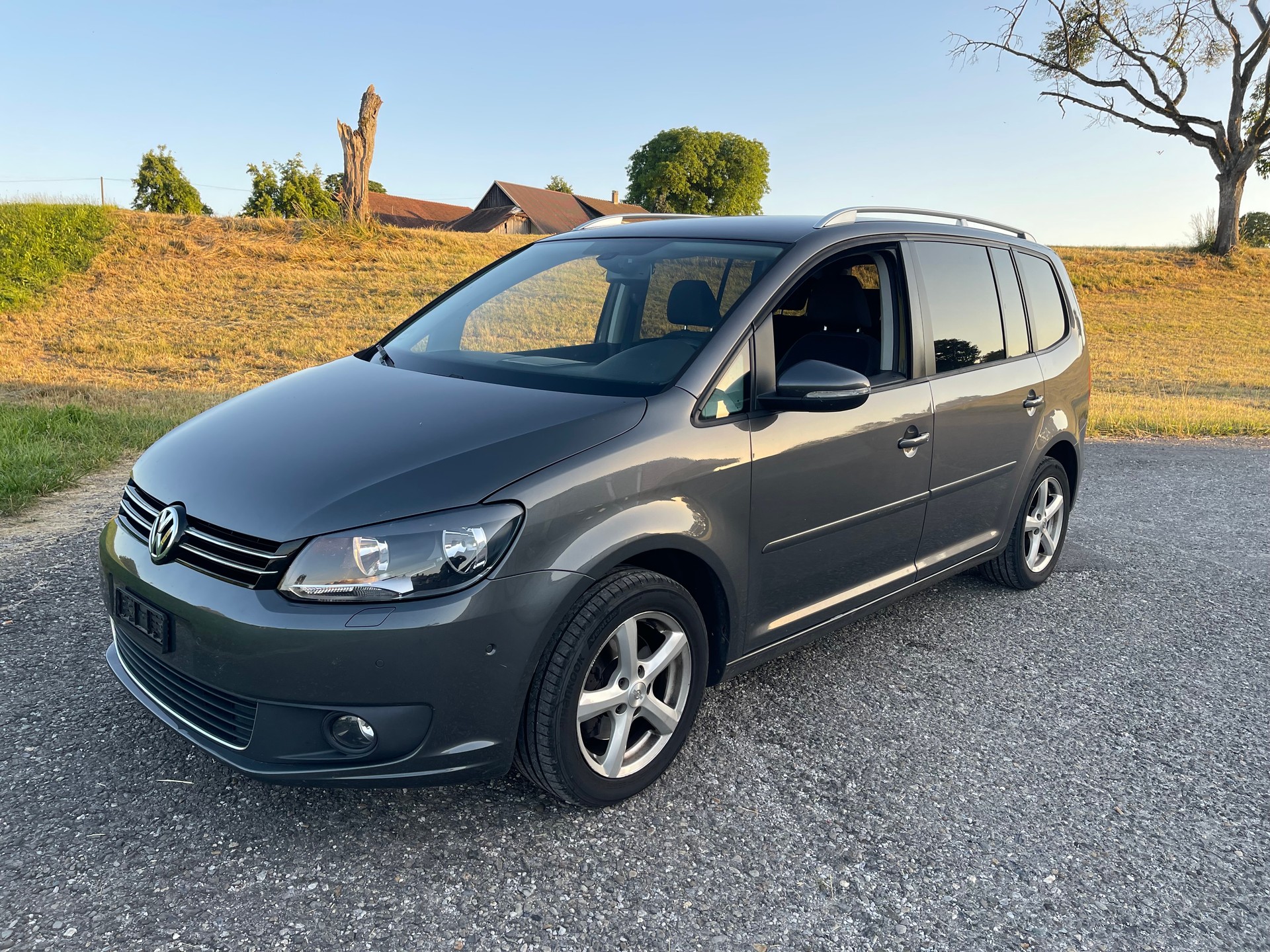 VW Touran 1.4 TSI Comfortline 7 places-image-1