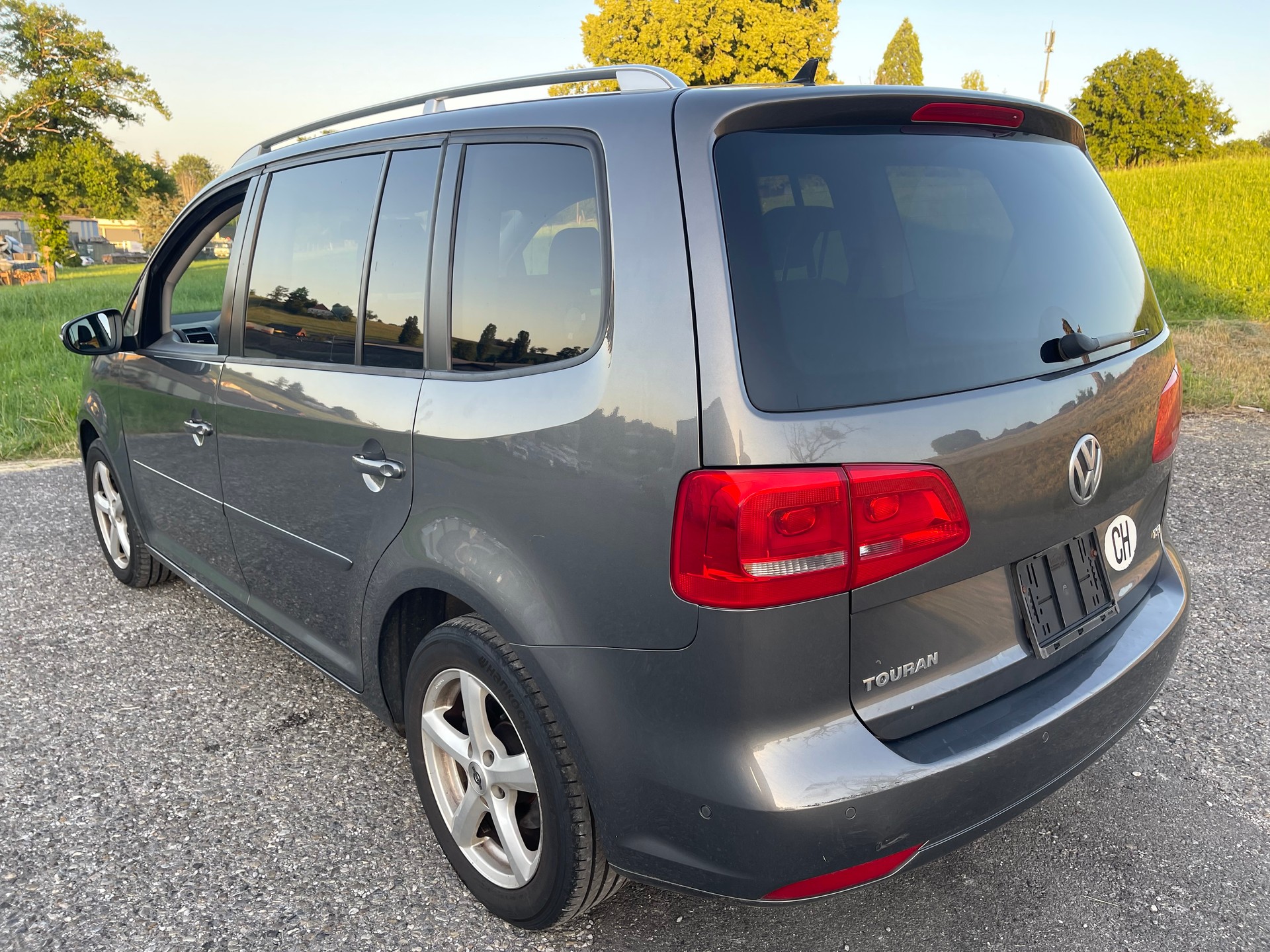 VW Touran 1.4 TSI Comfortline 7 places-image-5