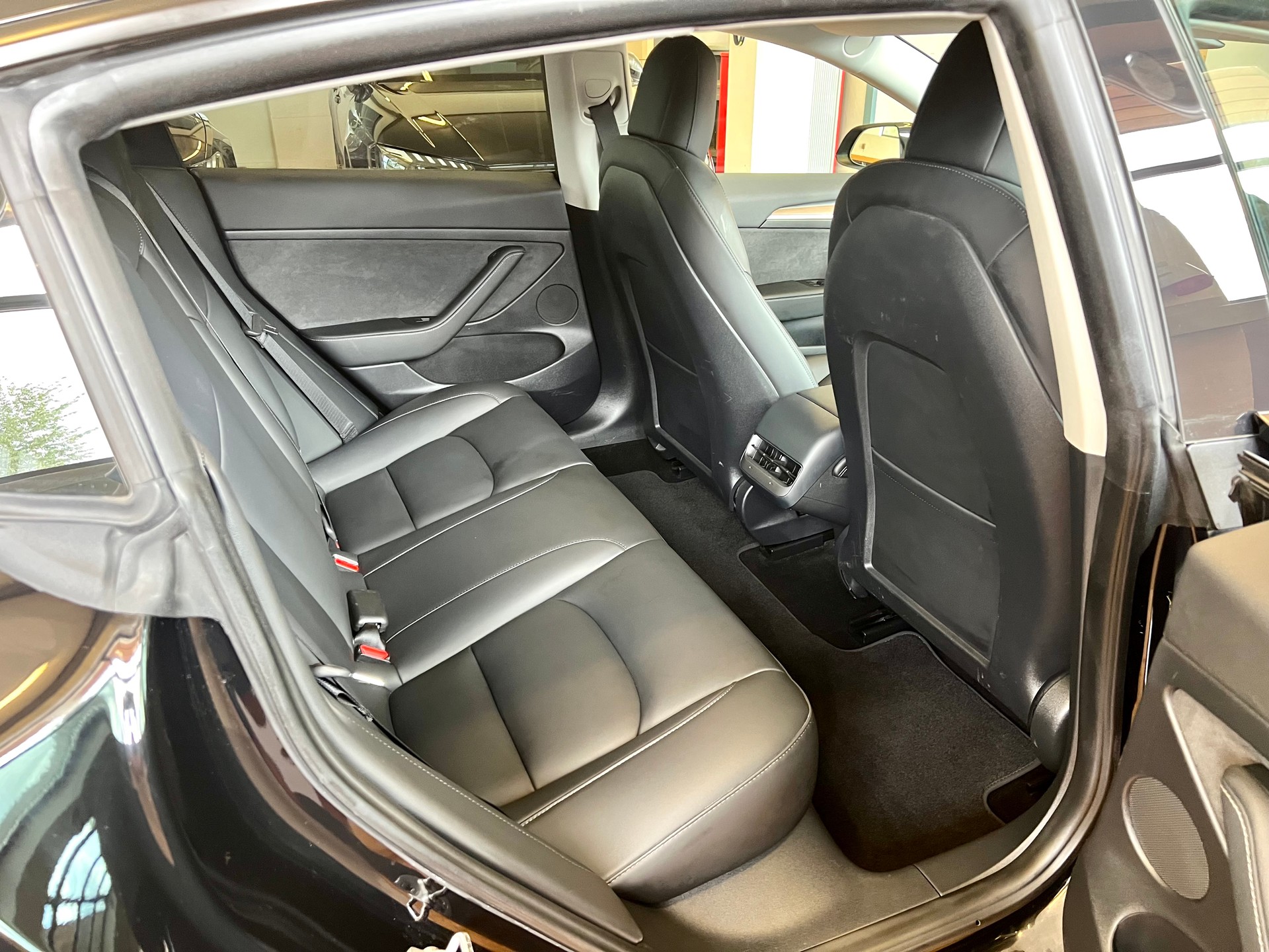 TESLA Model 3 Long Range Dual Motor AWD *Facelift-image-21