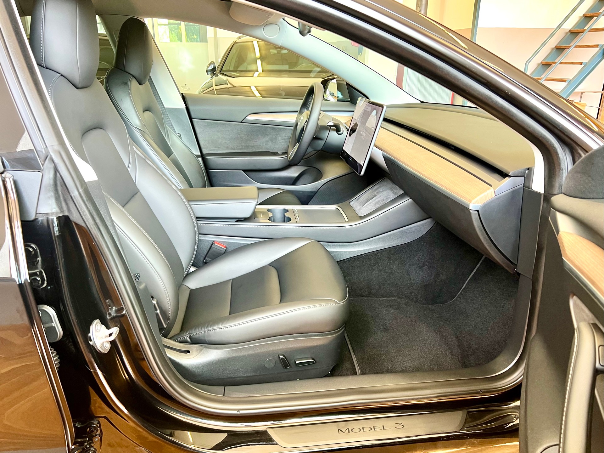 TESLA Model 3 Long Range Dual Motor AWD *Facelift-image-23