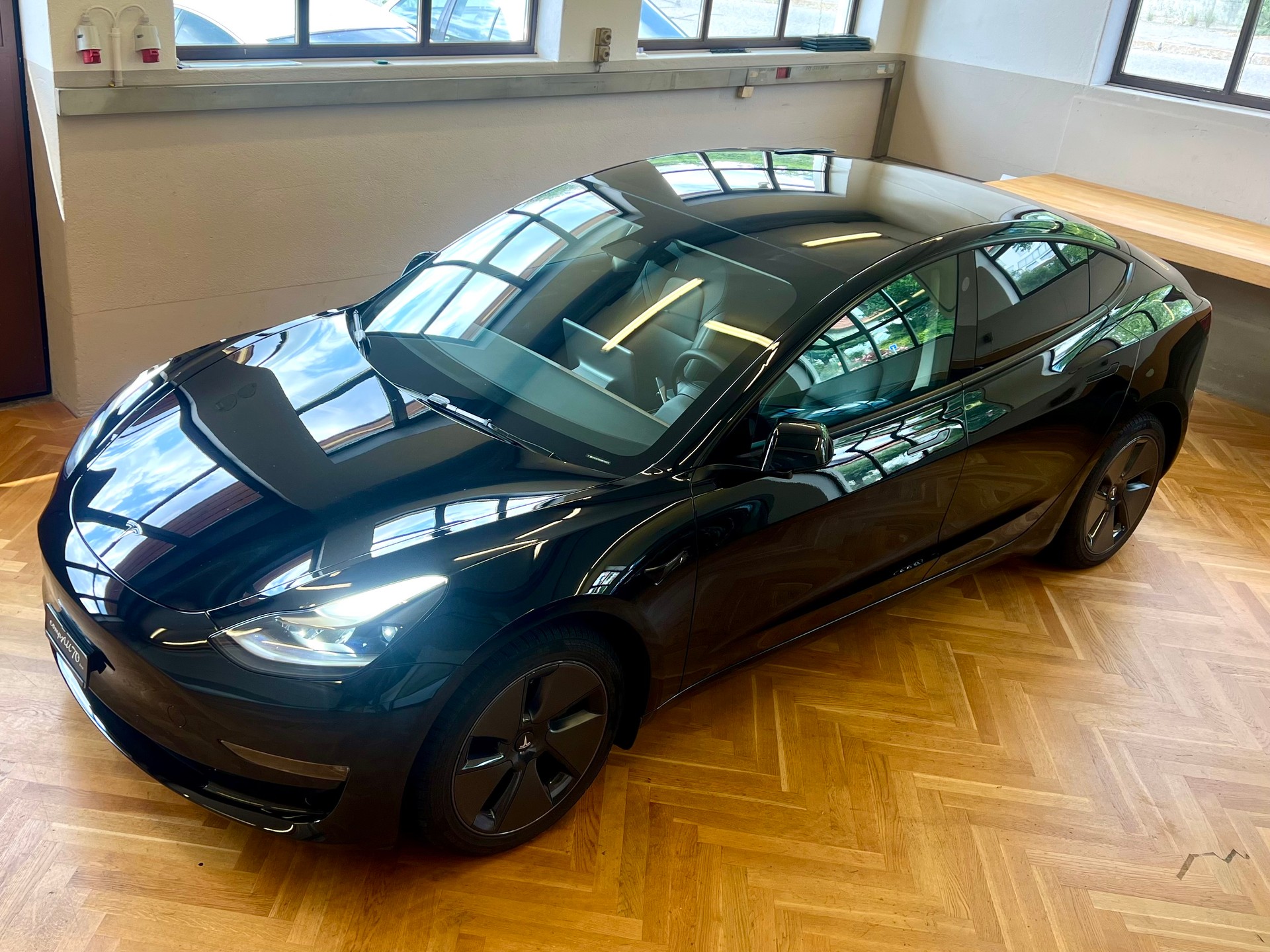 TESLA Model 3 Long Range Dual Motor AWD *Facelift-showroom-element-3