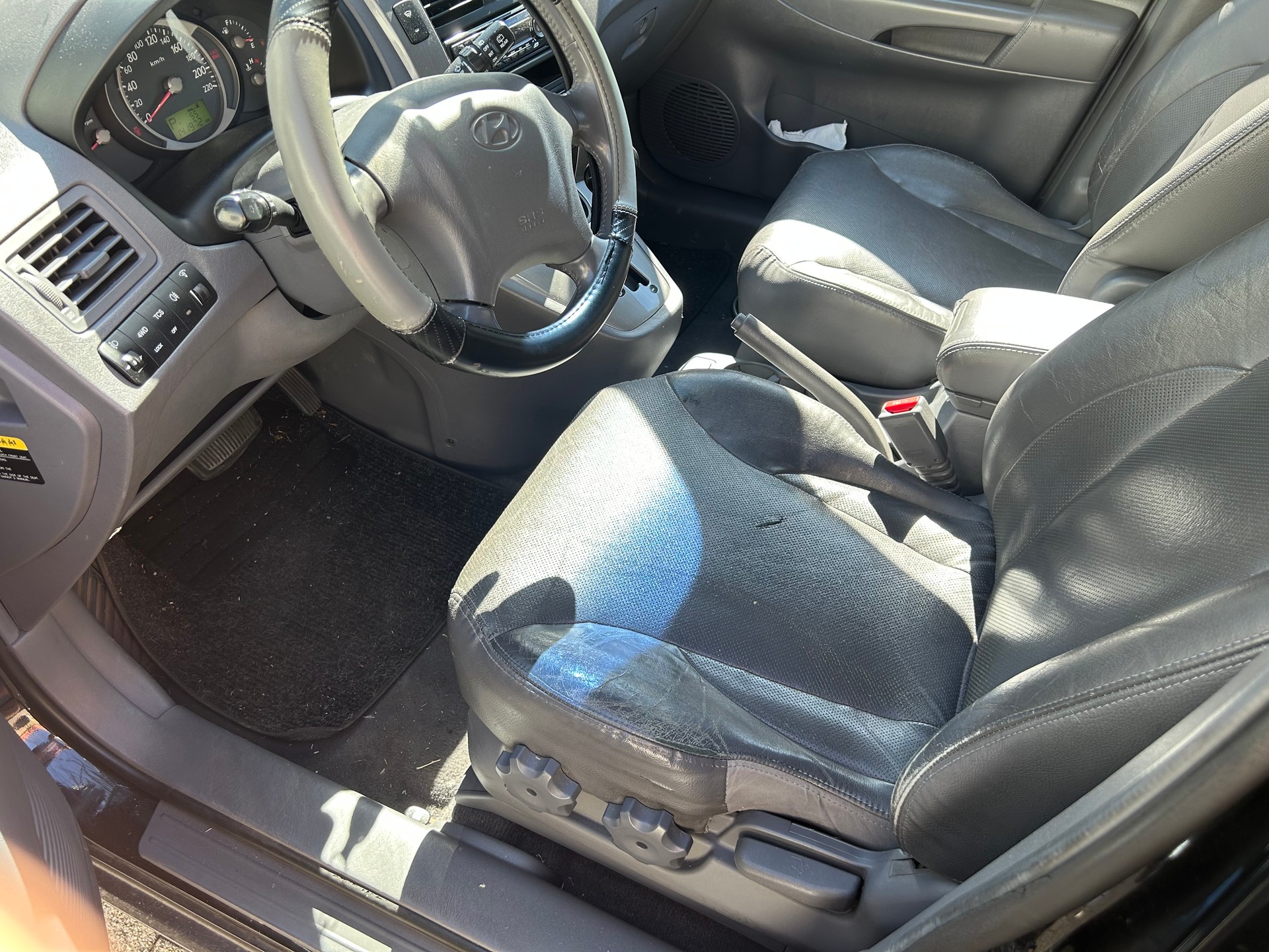 HYUNDAI Tucson 2.7 V6 GLS 4WD-image-14