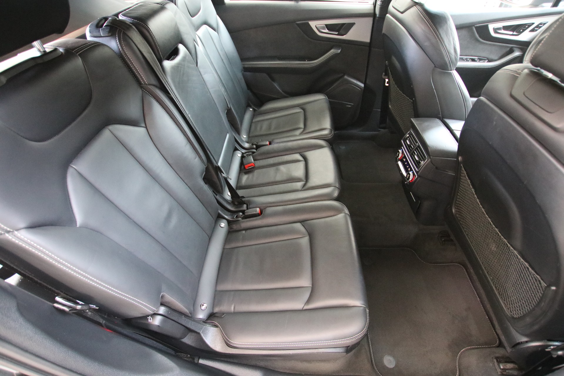 AUDI Q7 *S-Line* 3.0 TDI quattro tiptronic *7-Sitzplätze*-image-11