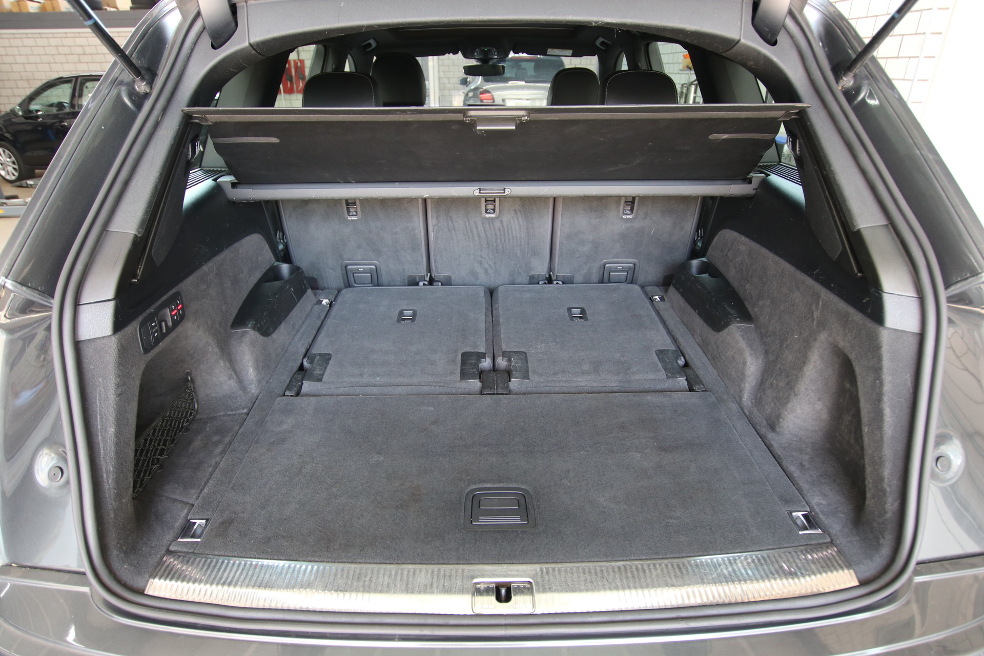 AUDI Q7 *S-Line* 3.0 TDI quattro tiptronic *7-Sitzplätze*-image-13