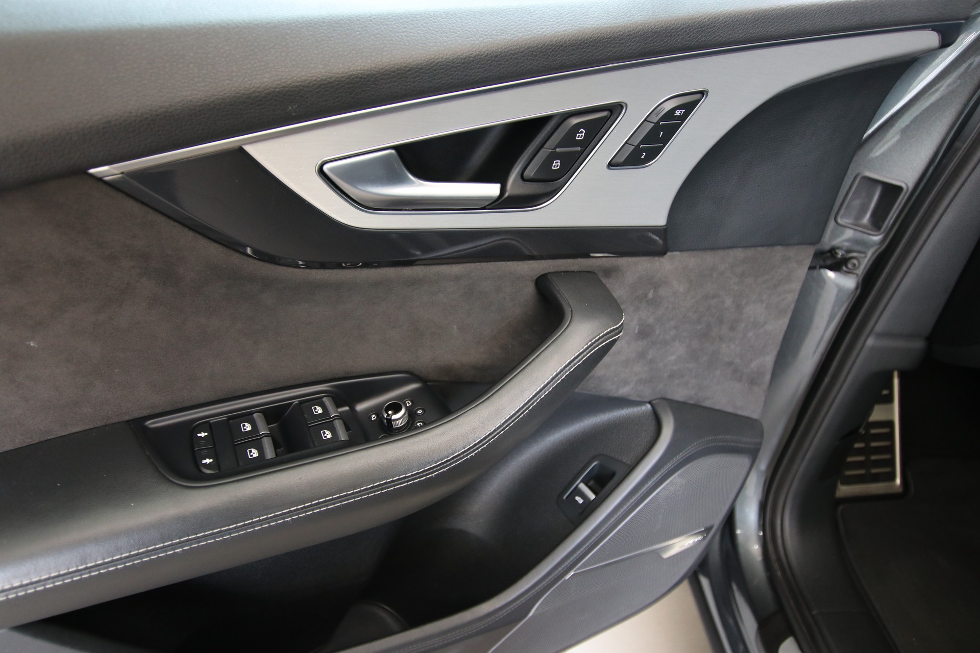 AUDI Q7 *S-Line* 3.0 TDI quattro tiptronic *7-Sitzplätze*-image-24