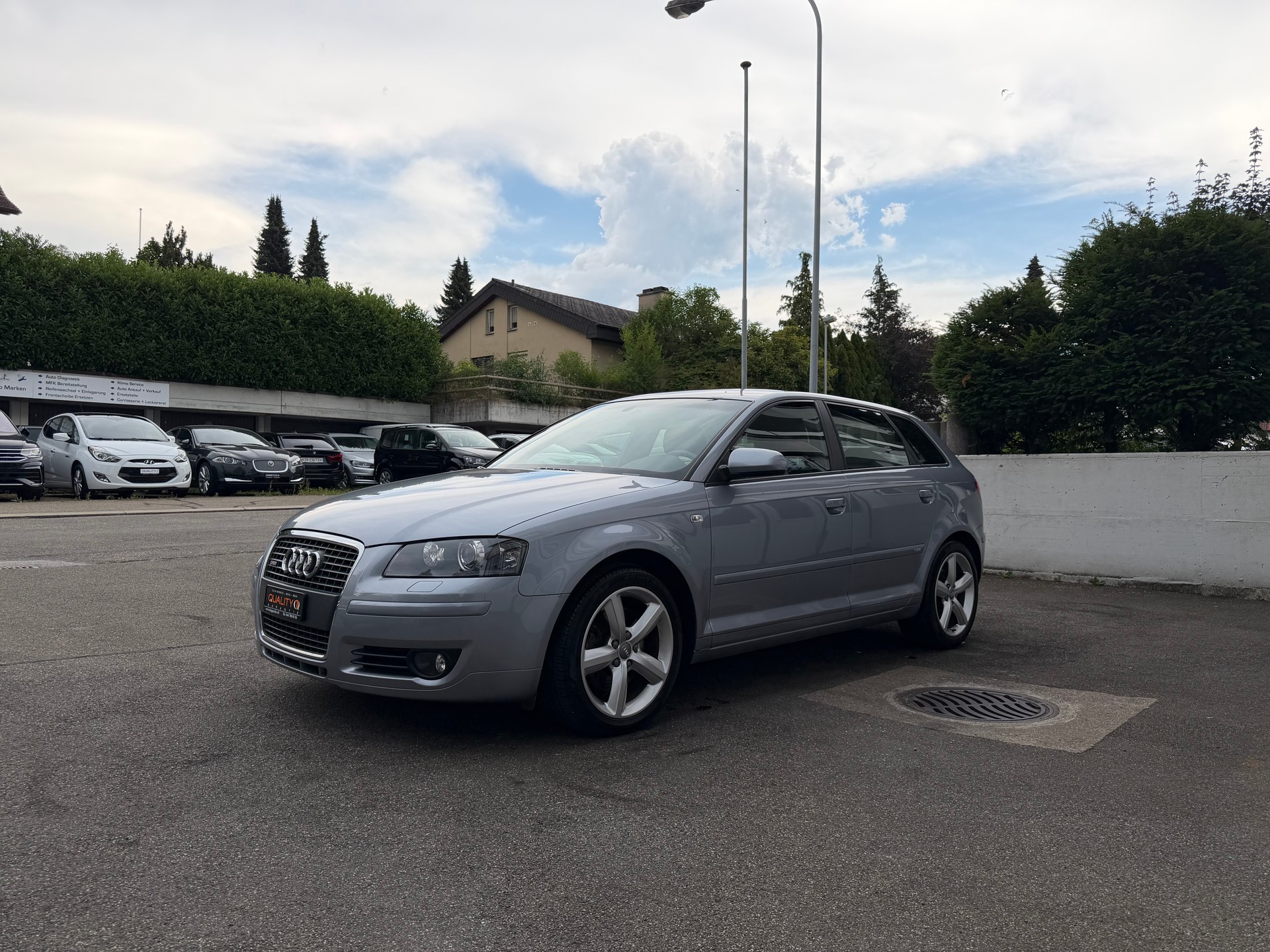 AUDI A3 Sportback 2.0 Turbo FSI Ambition quattro-image-2