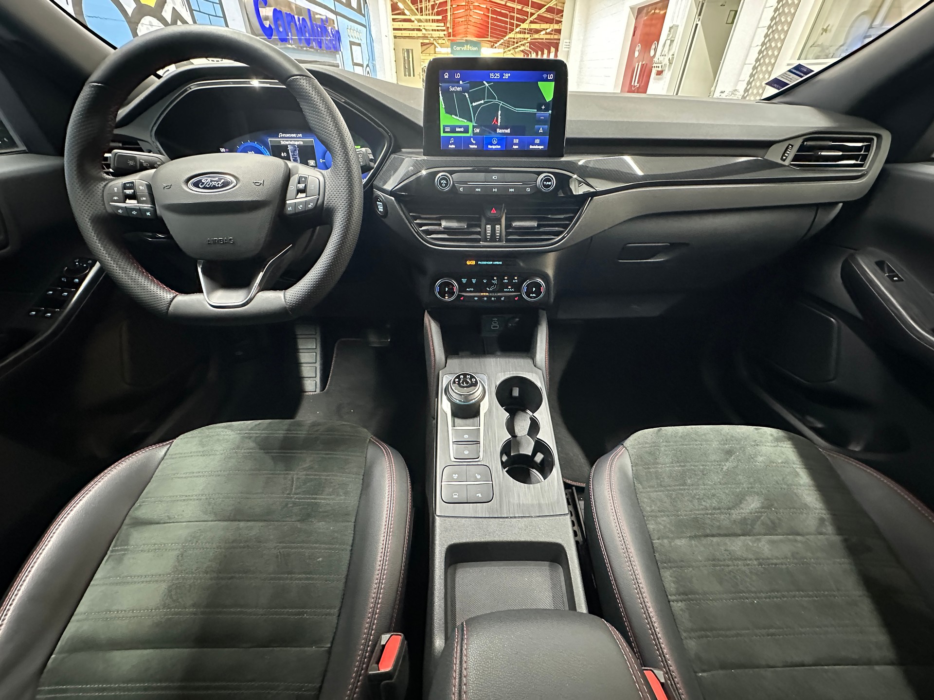 FORD Kuga 2.5 FHEV ST-Line X 4WD-image-9