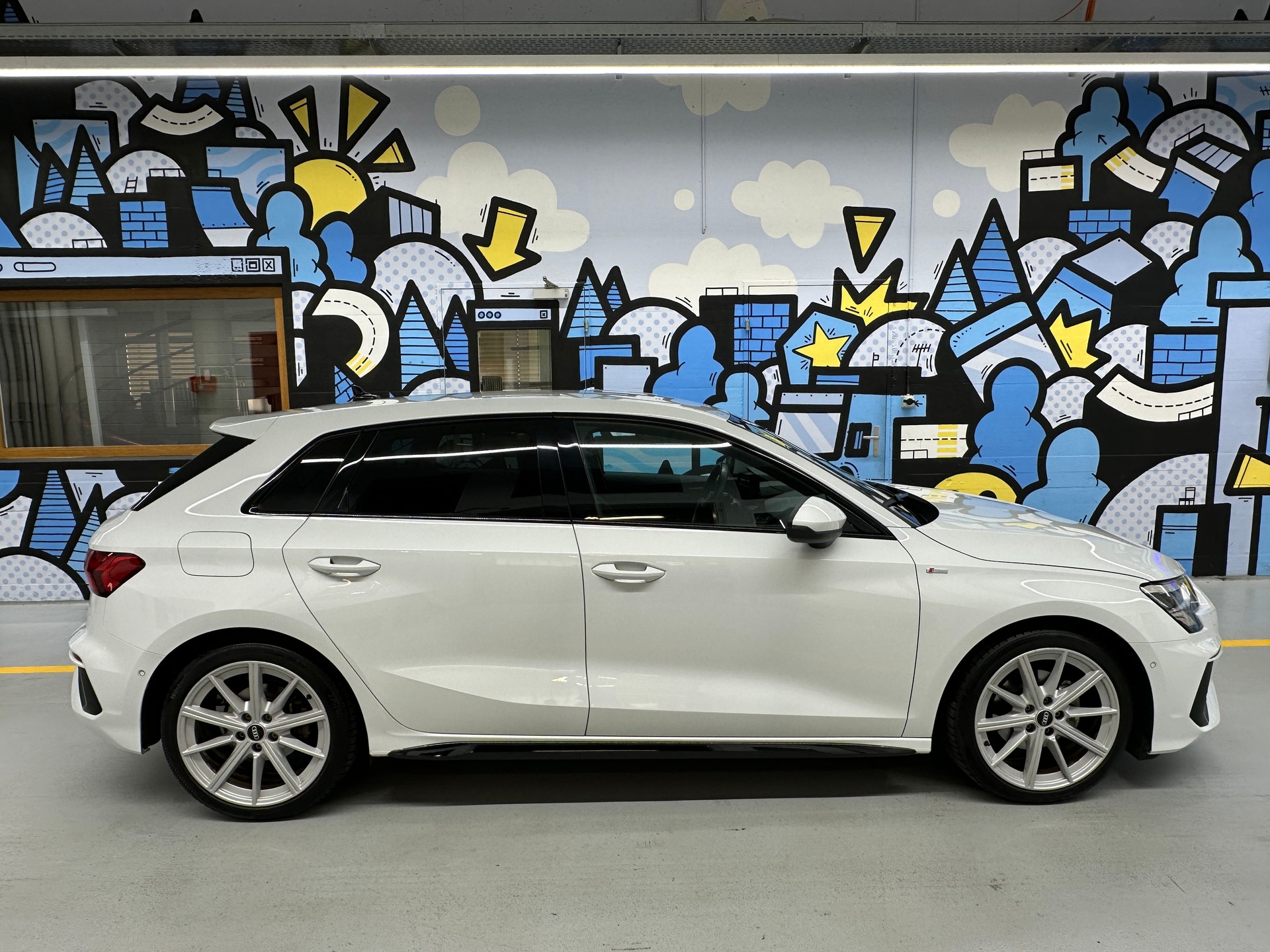 AUDI A3 Sportback 35 TFSI S line S-tronic-image-2