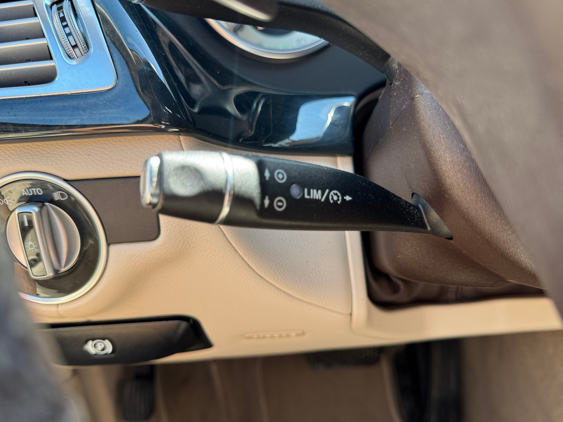 MERCEDES-BENZ CLS 250 BlueTEC 4Matic 7G-Tronic-image-12