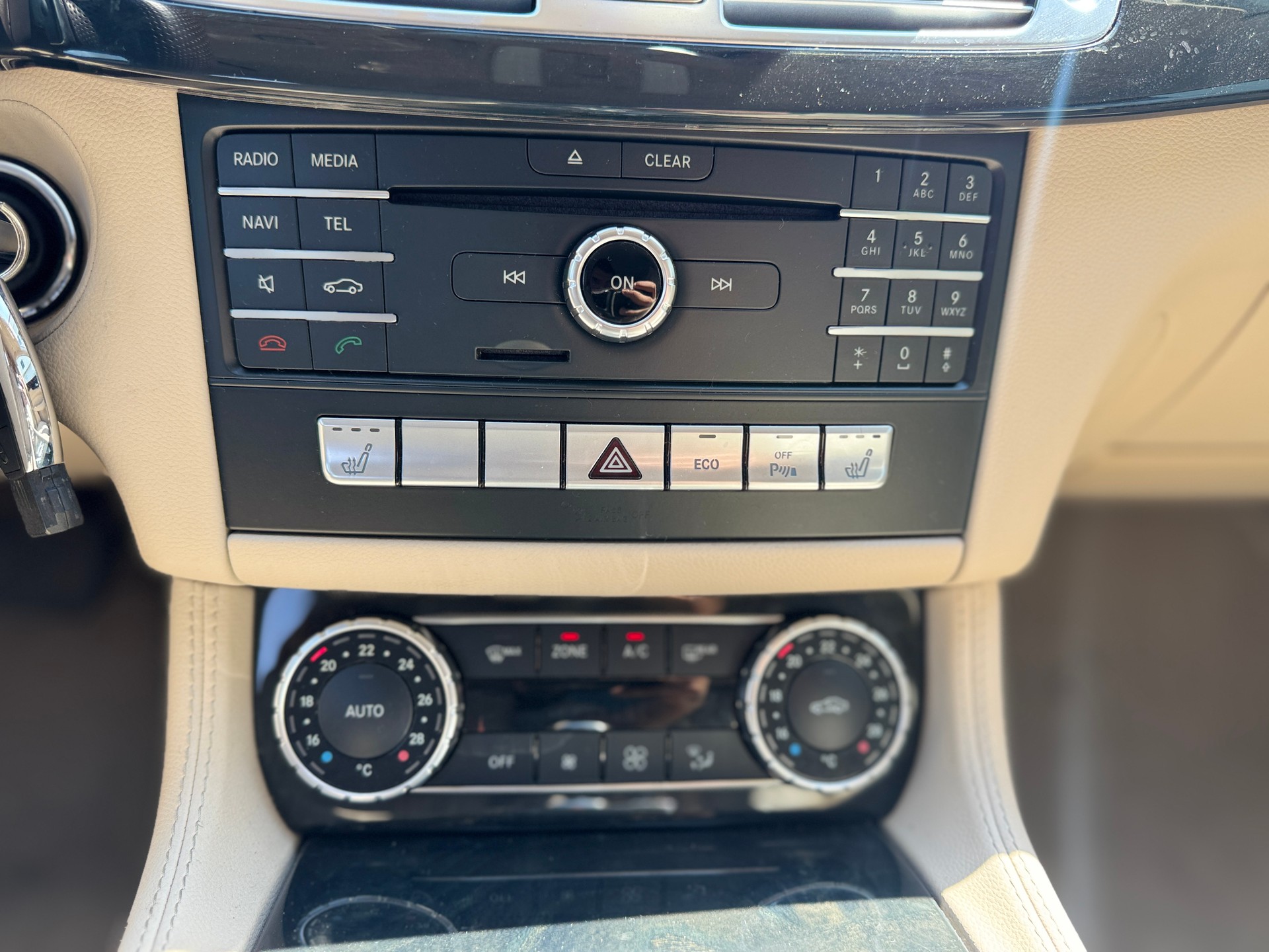 MERCEDES-BENZ CLS 250 BlueTEC 4Matic 7G-Tronic-image-11