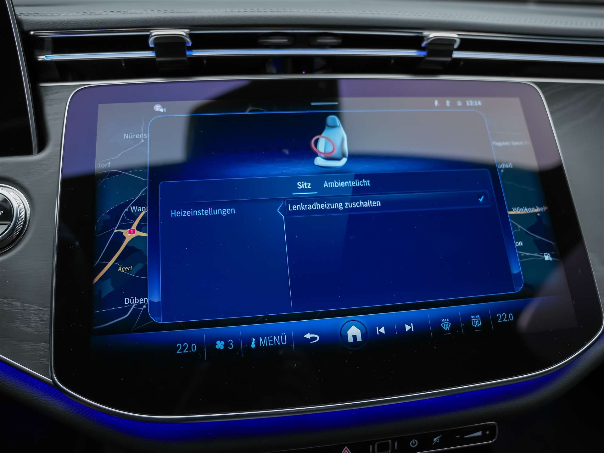 MERCEDES-BENZ E 220 d AMG Line 4matic Kombi-image-30