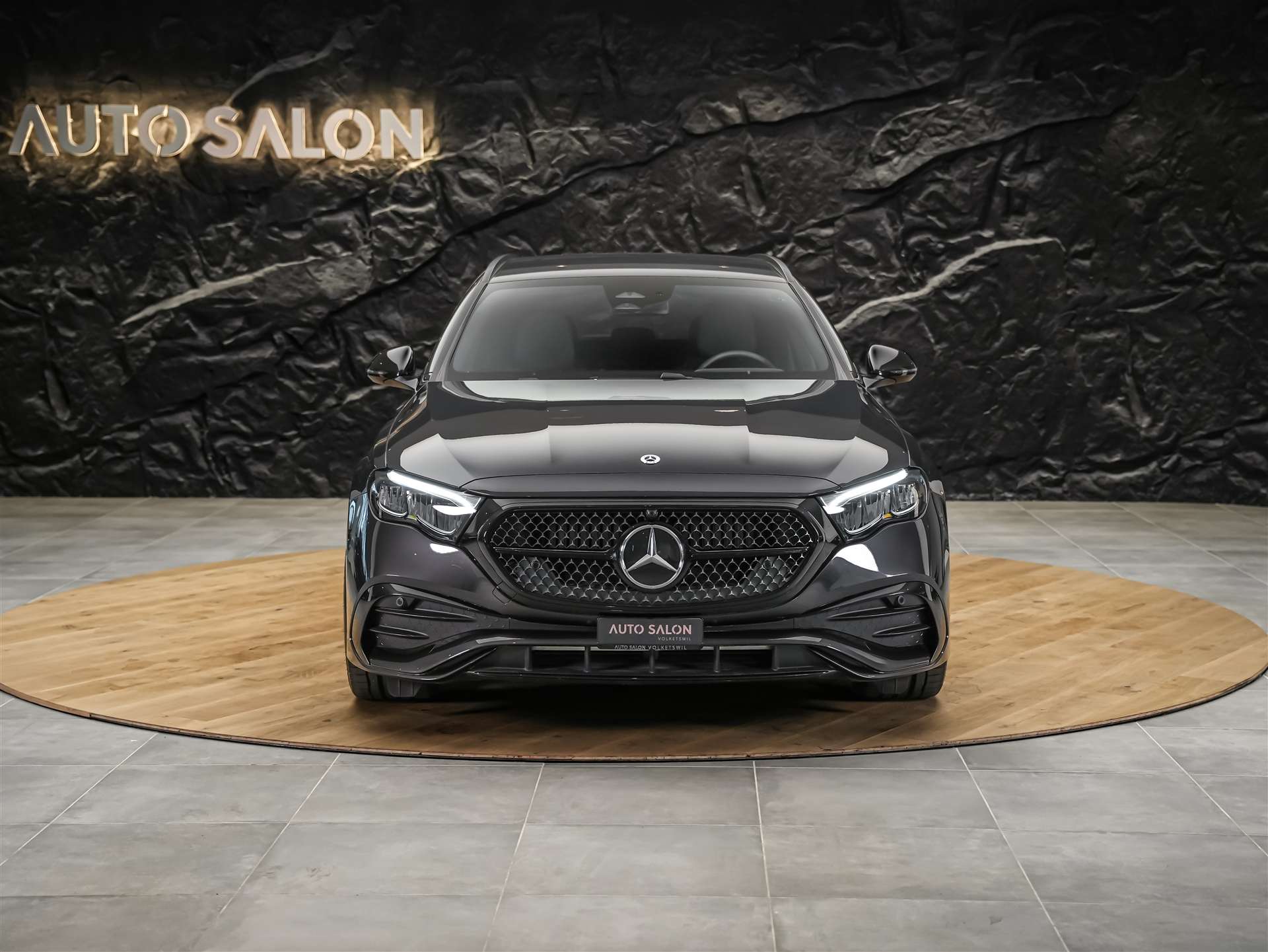 MERCEDES-BENZ E 220 d AMG Line 4matic Kombi-image-7
