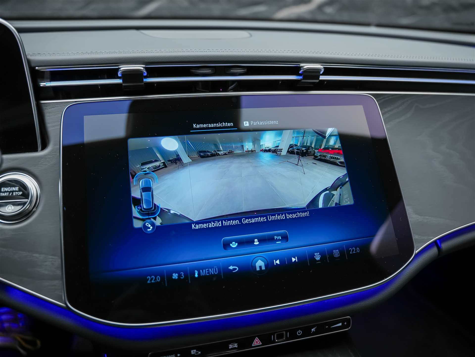 MERCEDES-BENZ E 220 d AMG Line 4matic Kombi-image-39