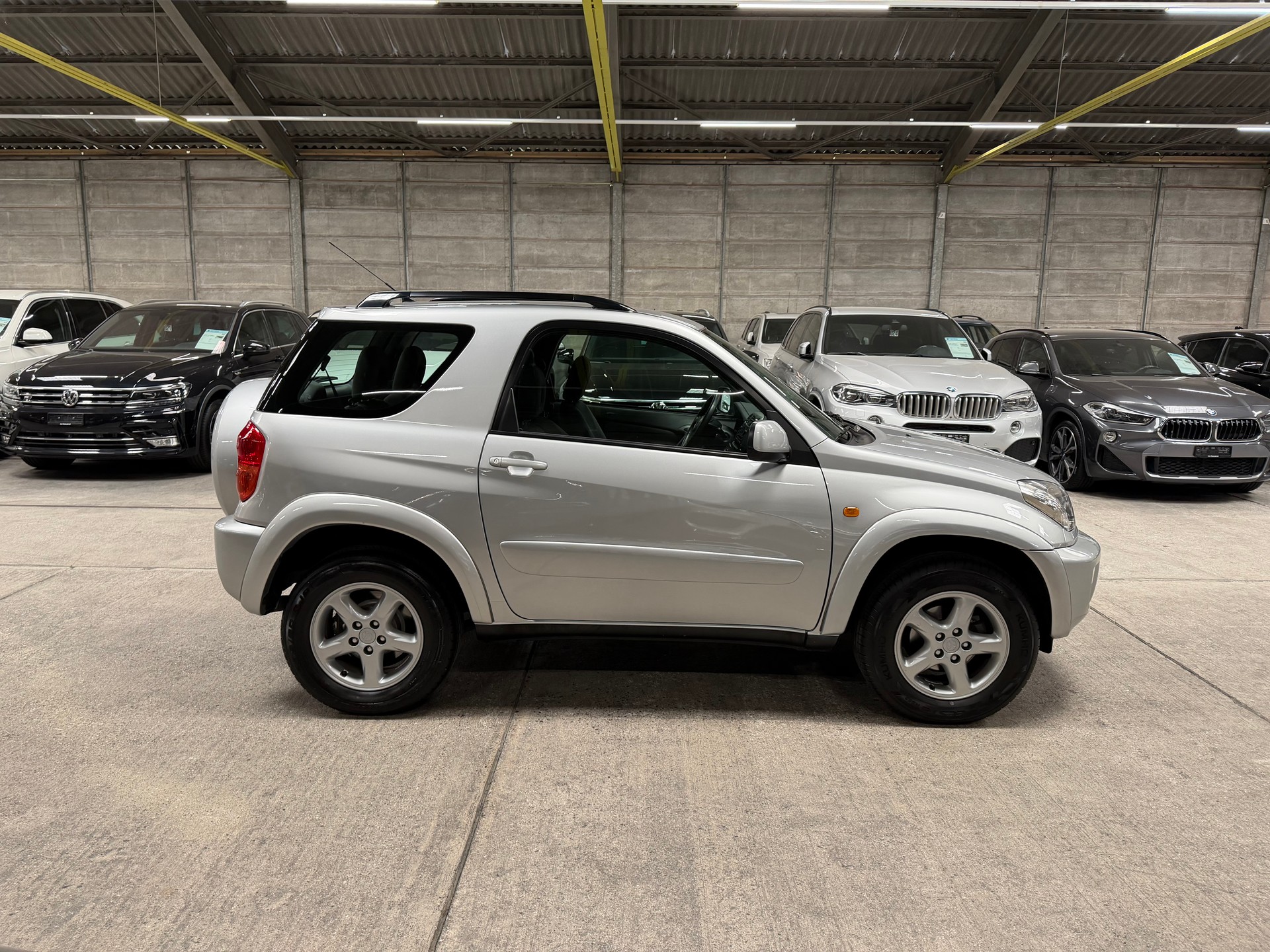 TOYOTA RAV-4 2.0 16V Linea Sol-image-2