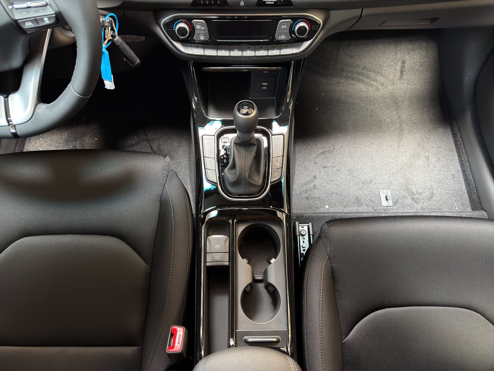 HYUNDAI i30 1.5 T-GDi Amplia 48V MH DCT-image-14