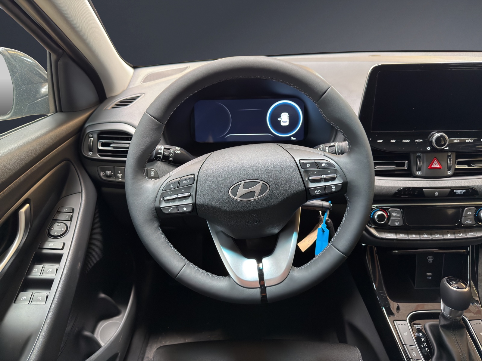 HYUNDAI i30 1.5 T-GDi Amplia 48V MH DCT-image-12