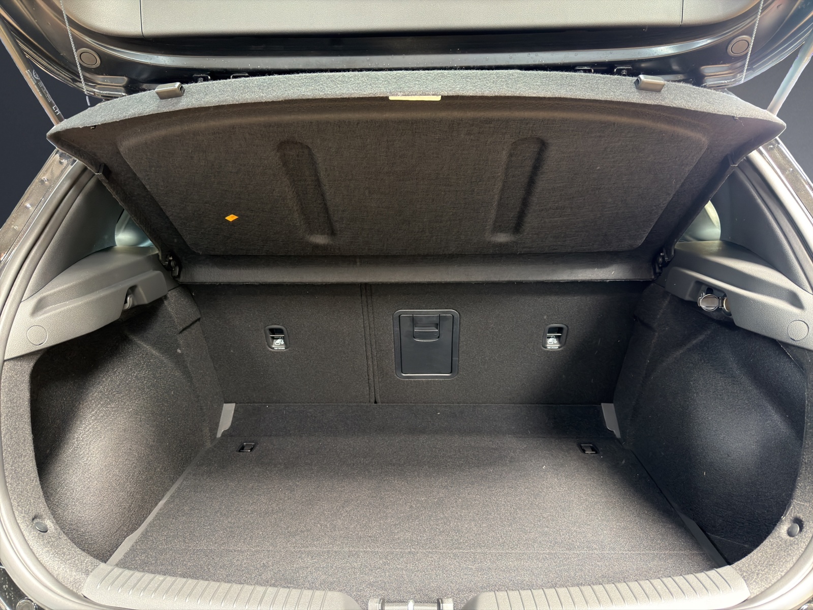 HYUNDAI i30 1.5 T-GDi Amplia 48V MH DCT-image-16