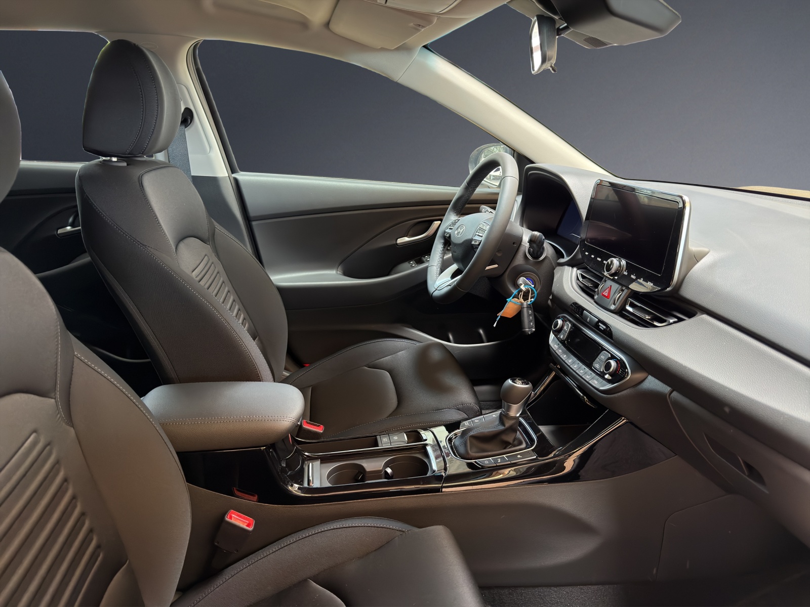 HYUNDAI i30 1.5 T-GDi Amplia 48V MH DCT-image-9